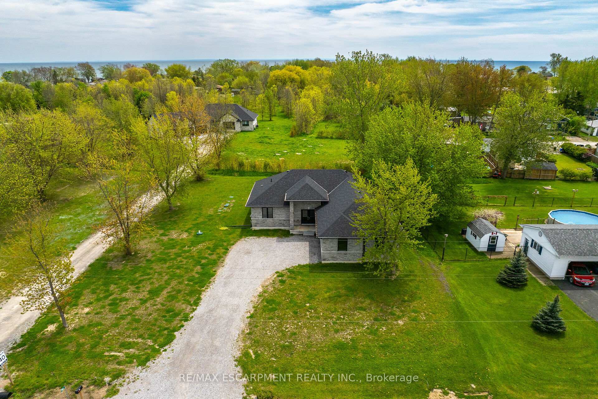 Photo 37 of 786 South Coast Drive, Haldimand — HOMEH