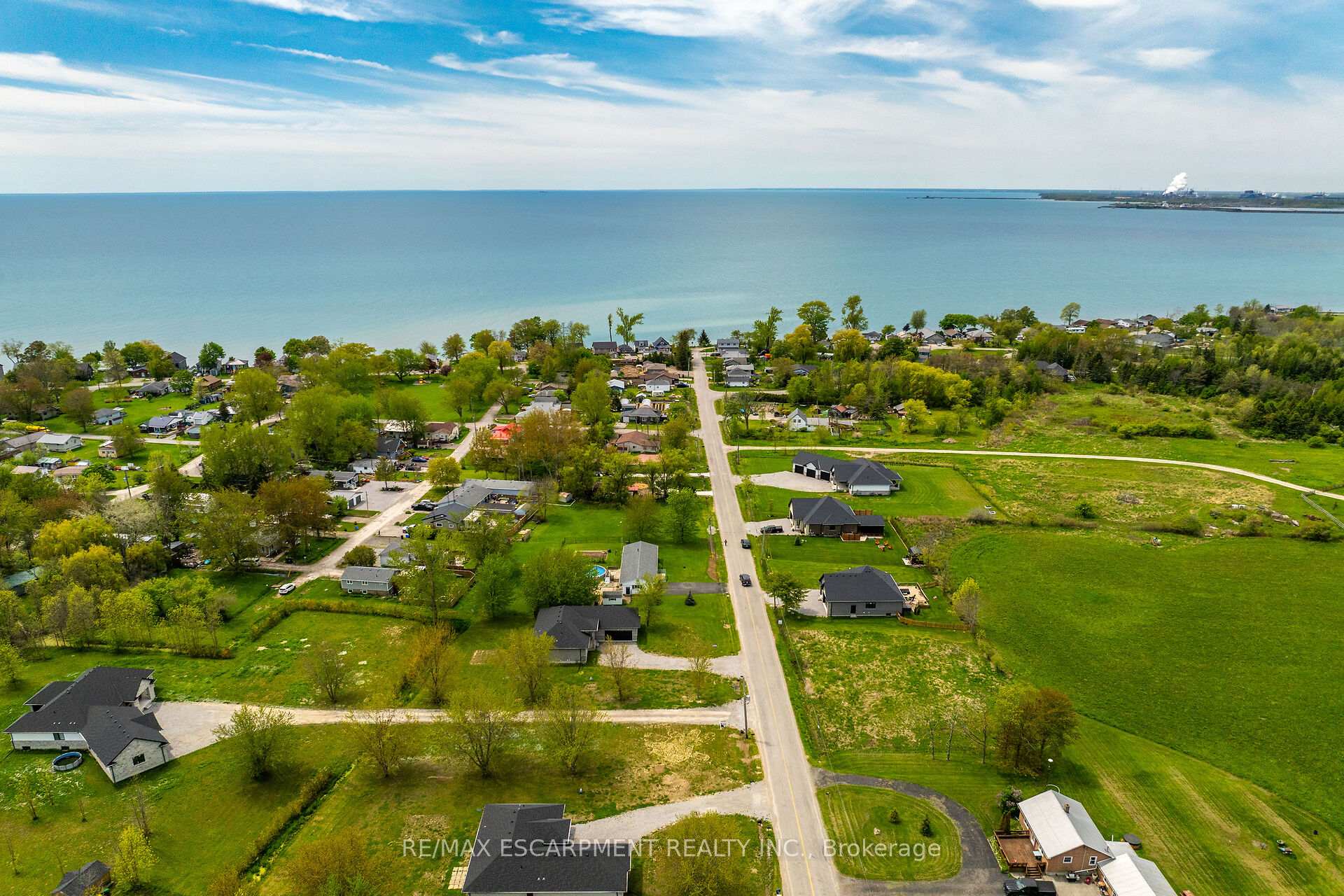 Photo 34 of 786 South Coast Drive, Haldimand — HOMEH