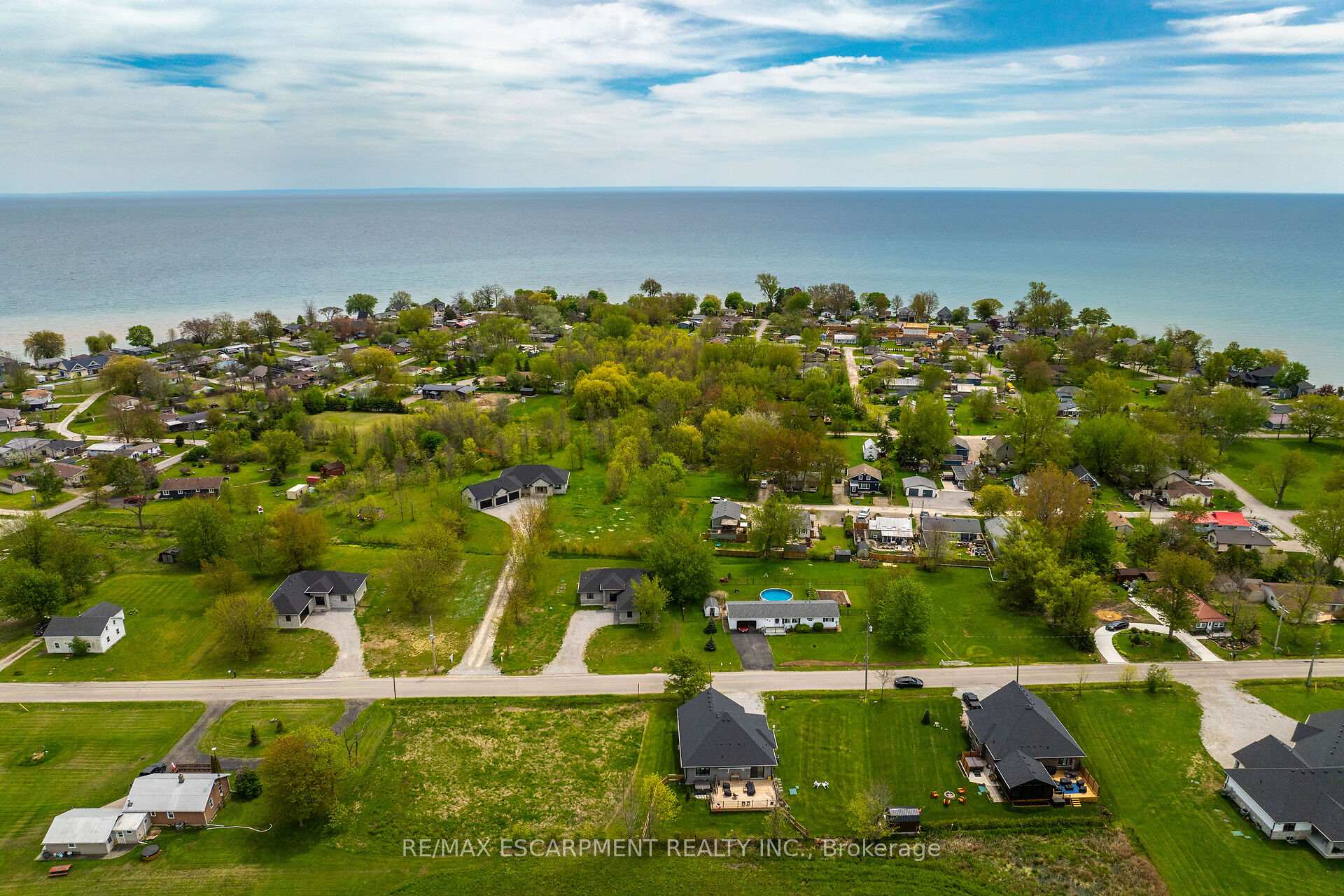 Photo 45 of 786 South Coast Drive, Haldimand — HOMEH