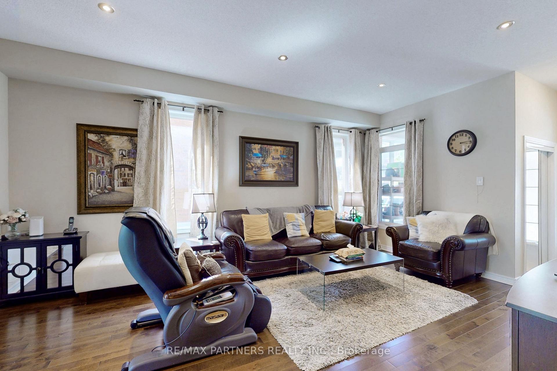 Photo 47 of 86 Chokecherry Crescent, Markham, Wismer — HOMEH