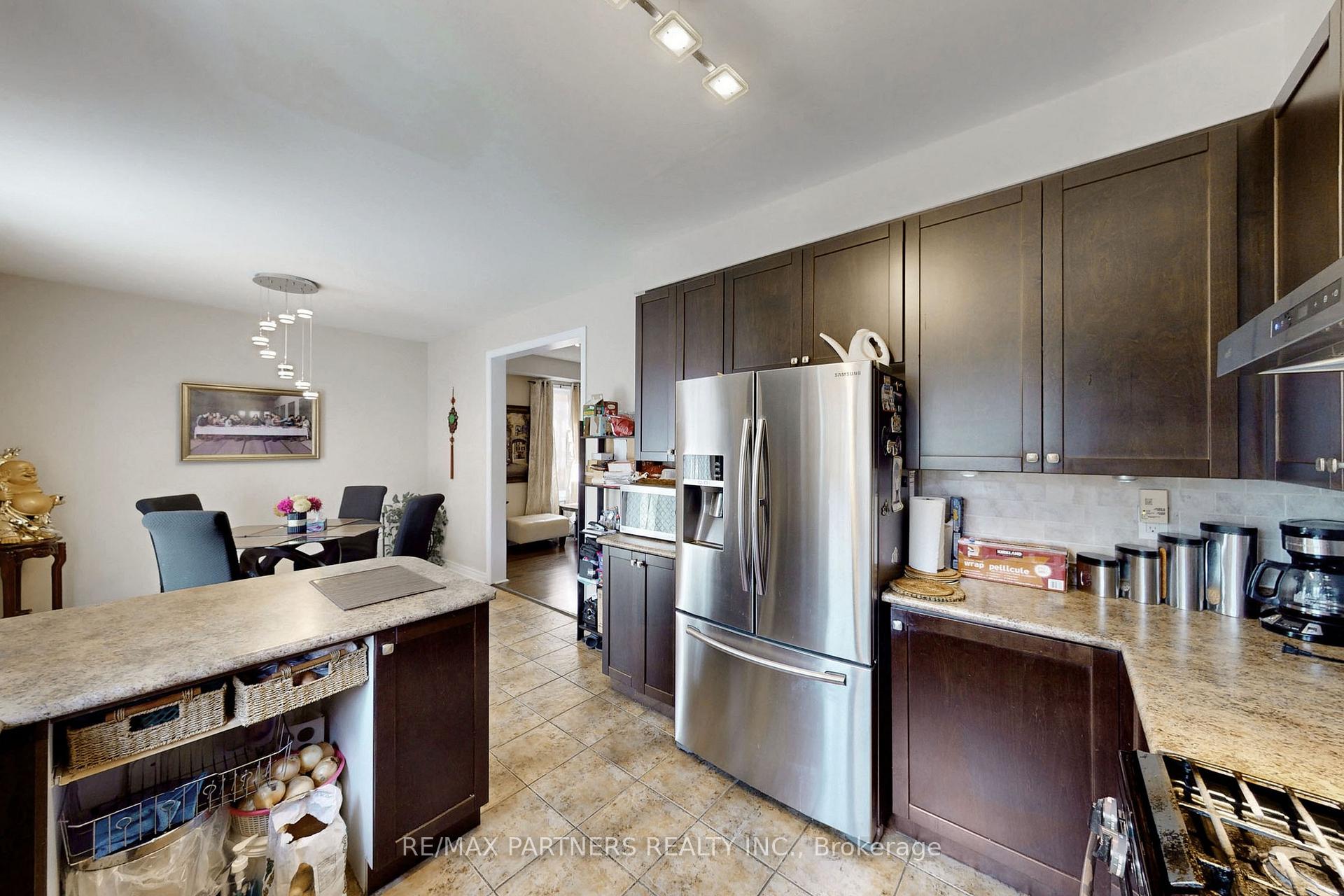 Photo 13 of 86 Chokecherry Crescent, Markham, Wismer — HOMEH