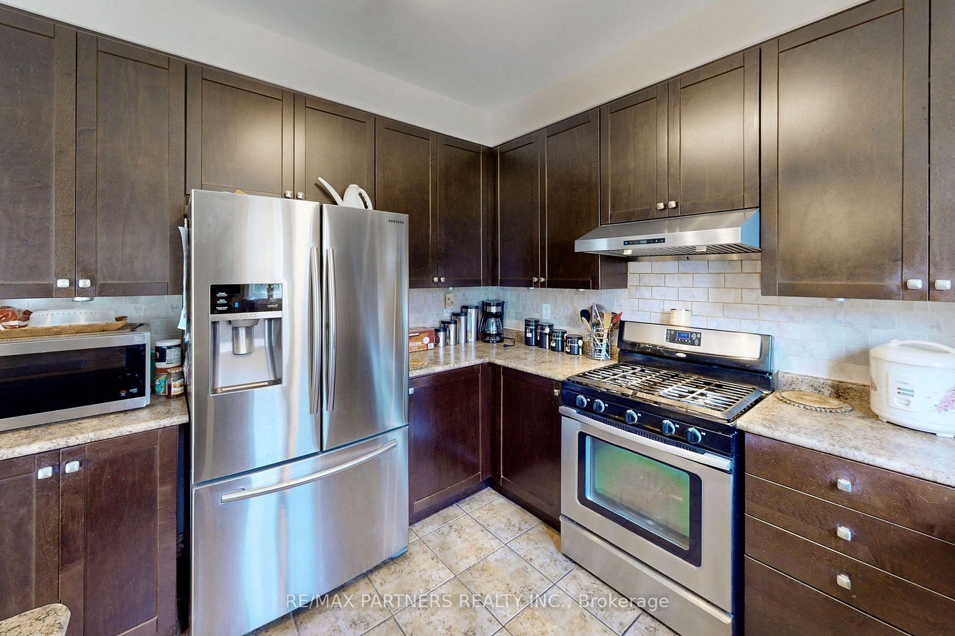 Photo 12 of 86 Chokecherry Crescent, Markham, Wismer — HOMEH