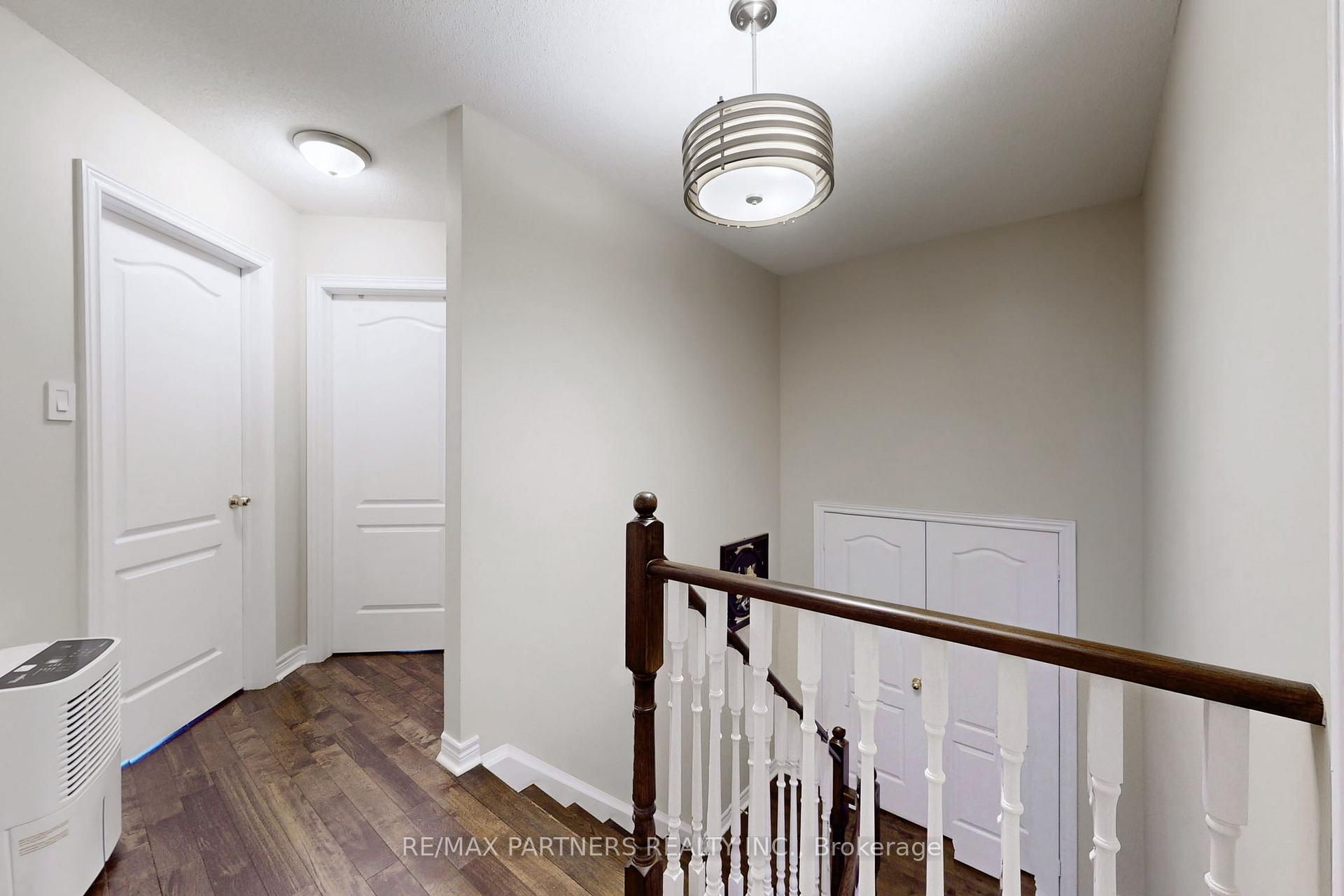 Photo 31 of 86 Chokecherry Crescent, Markham, Wismer — HOMEH