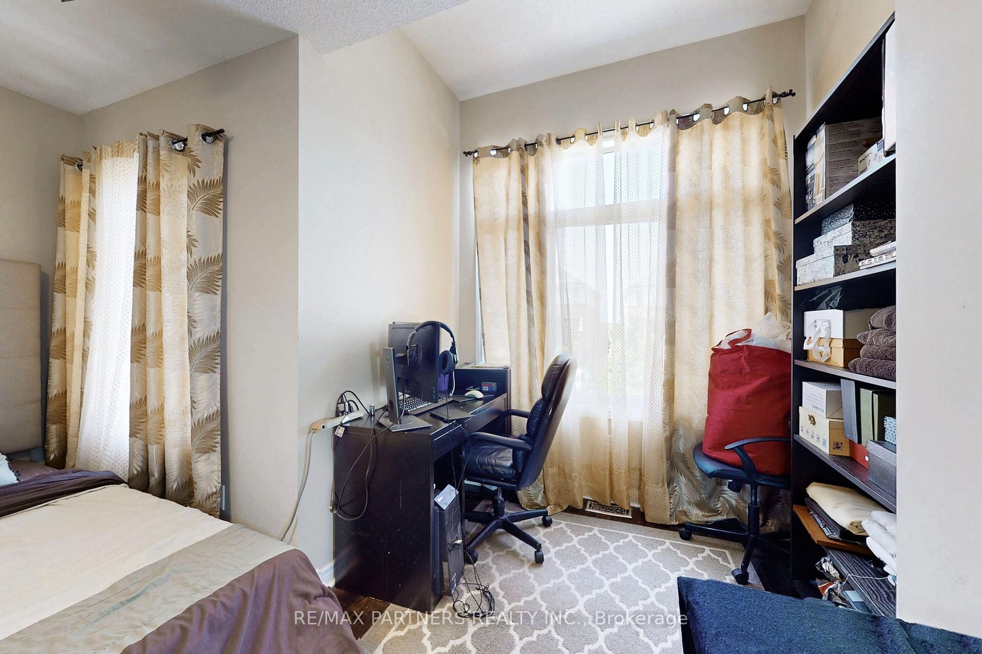 Photo 17 of 86 Chokecherry Crescent, Markham, Wismer — HOMEH