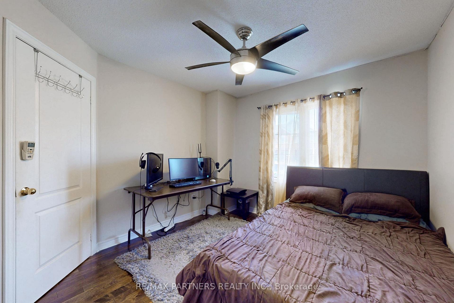 Photo 45 of 86 Chokecherry Crescent, Markham, Wismer — HOMEH