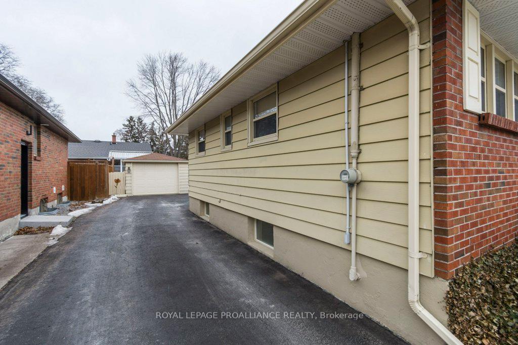 Photo 28 of 82 Crestview Avenue, Belleville, Belleville Ward — HOMEH