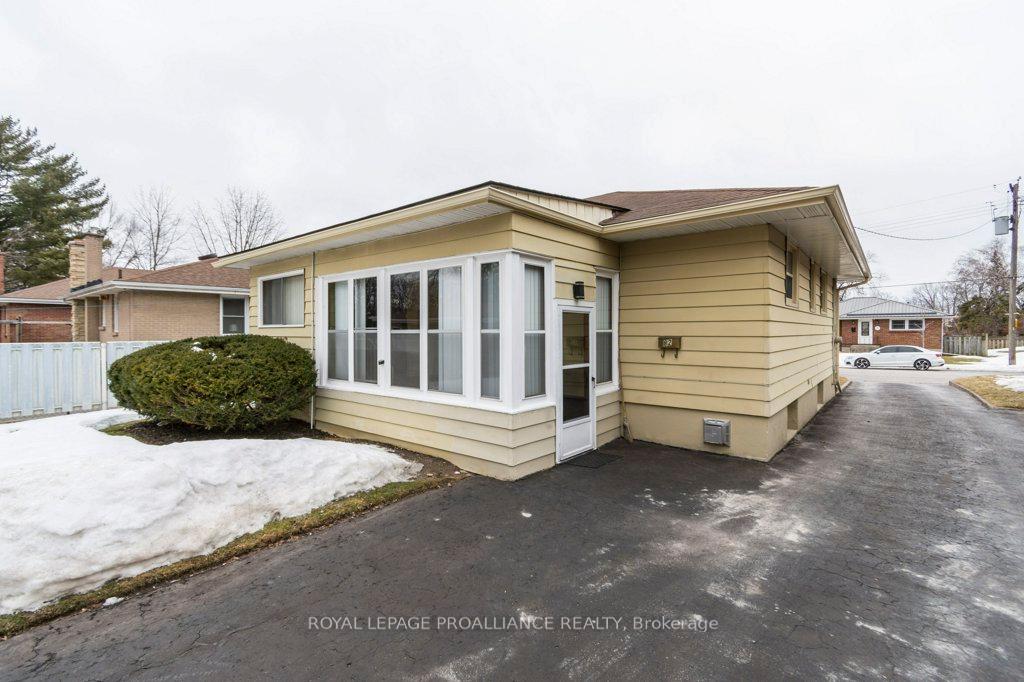 Photo 32 of 82 Crestview Avenue, Belleville, Belleville Ward — HOMEH