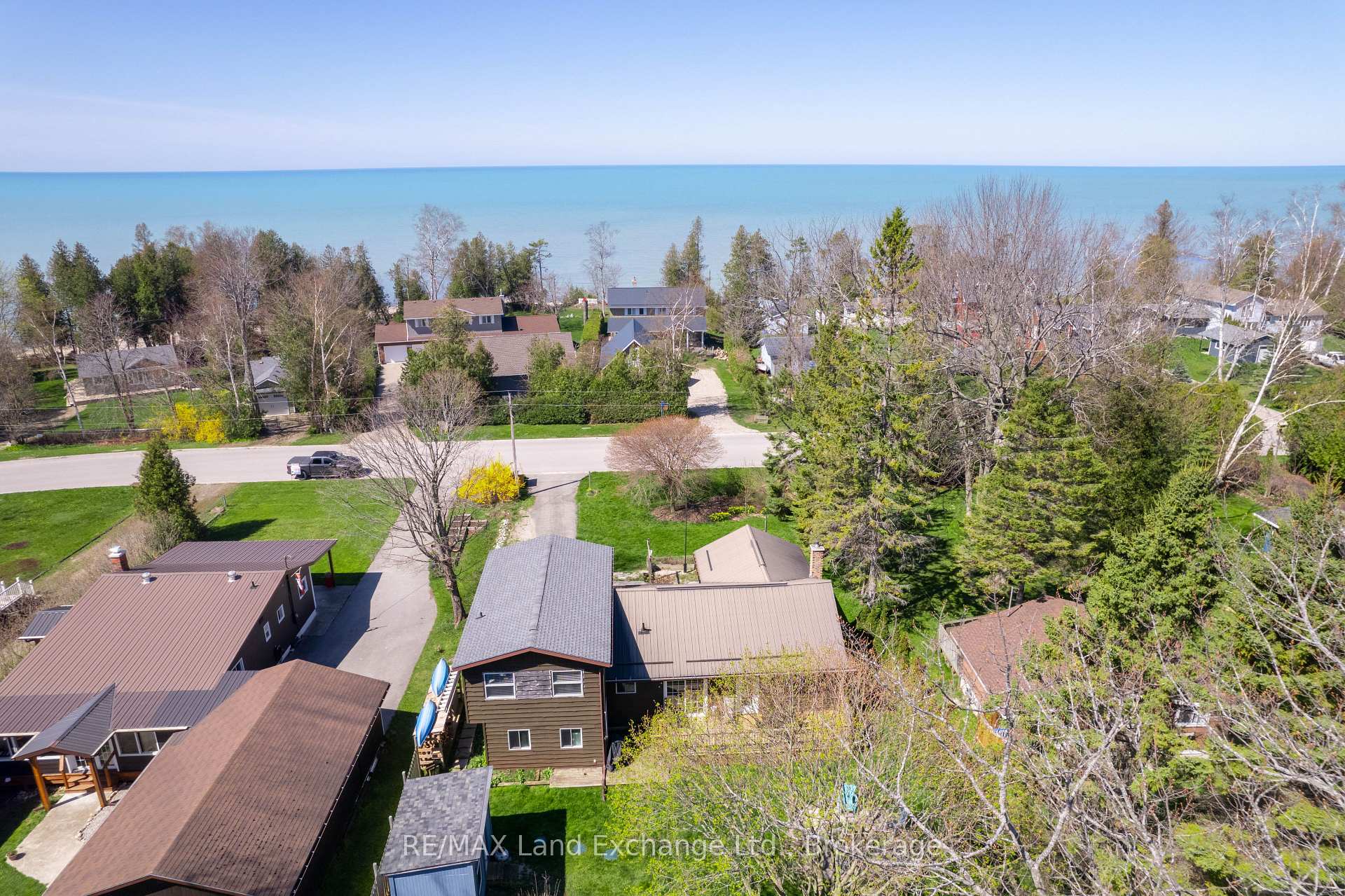 Photo 1 of 180 Huron Road N, Huron-Kinloss — HOMEH