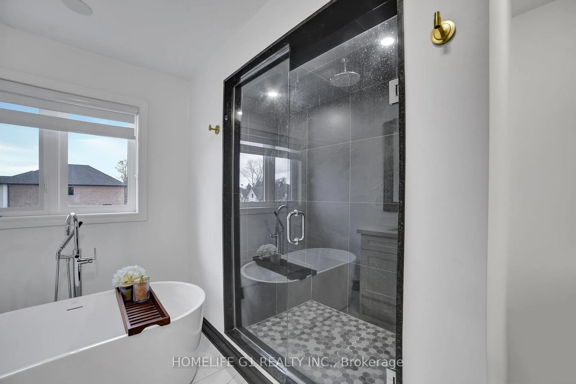 Photo 27 of 24 Cesar Place, Hamilton, Ancaster — HOMEH