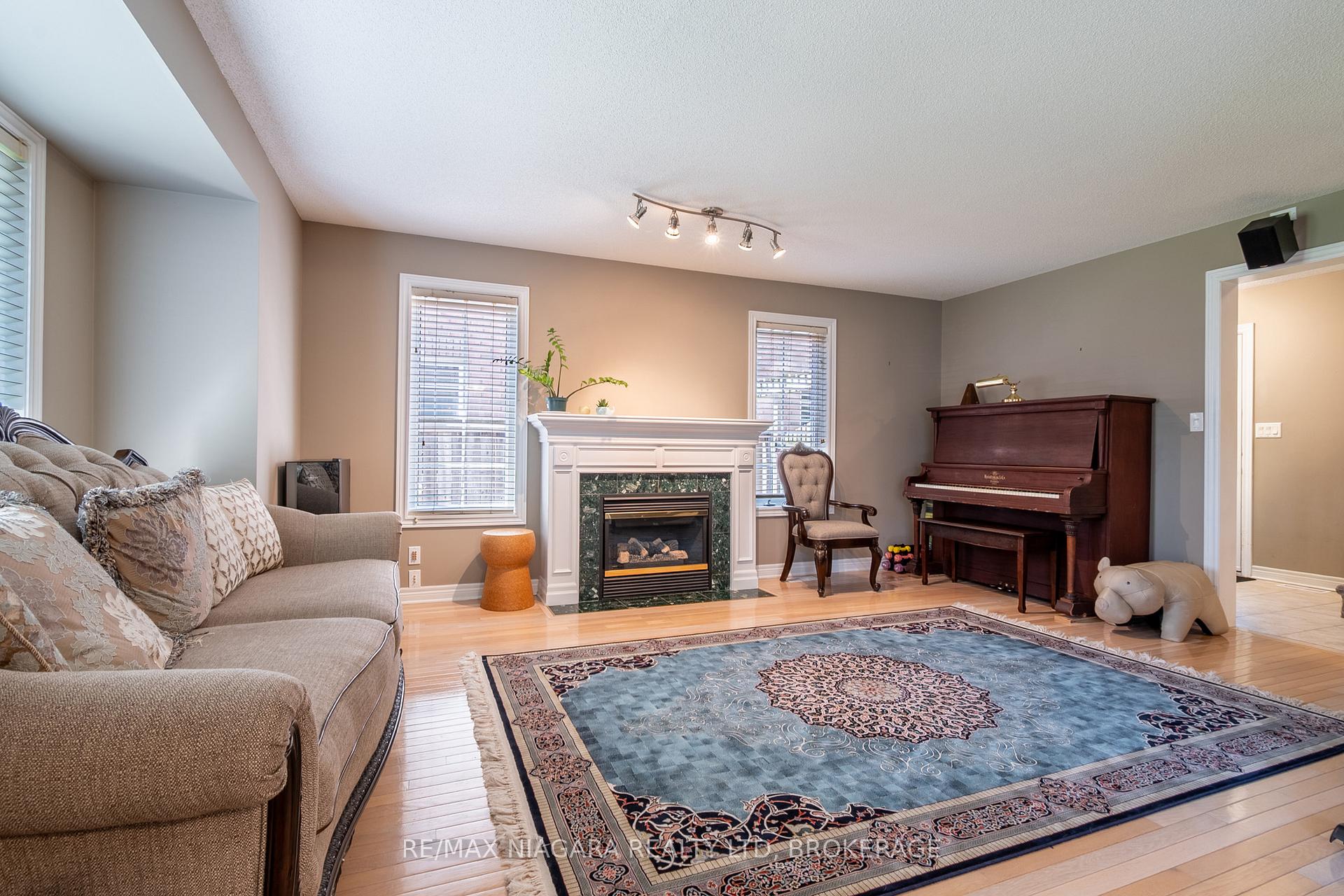 Photo 4 of 20A Brown Drive, St. Catharines, Rykert/Vansickle — HOMEH