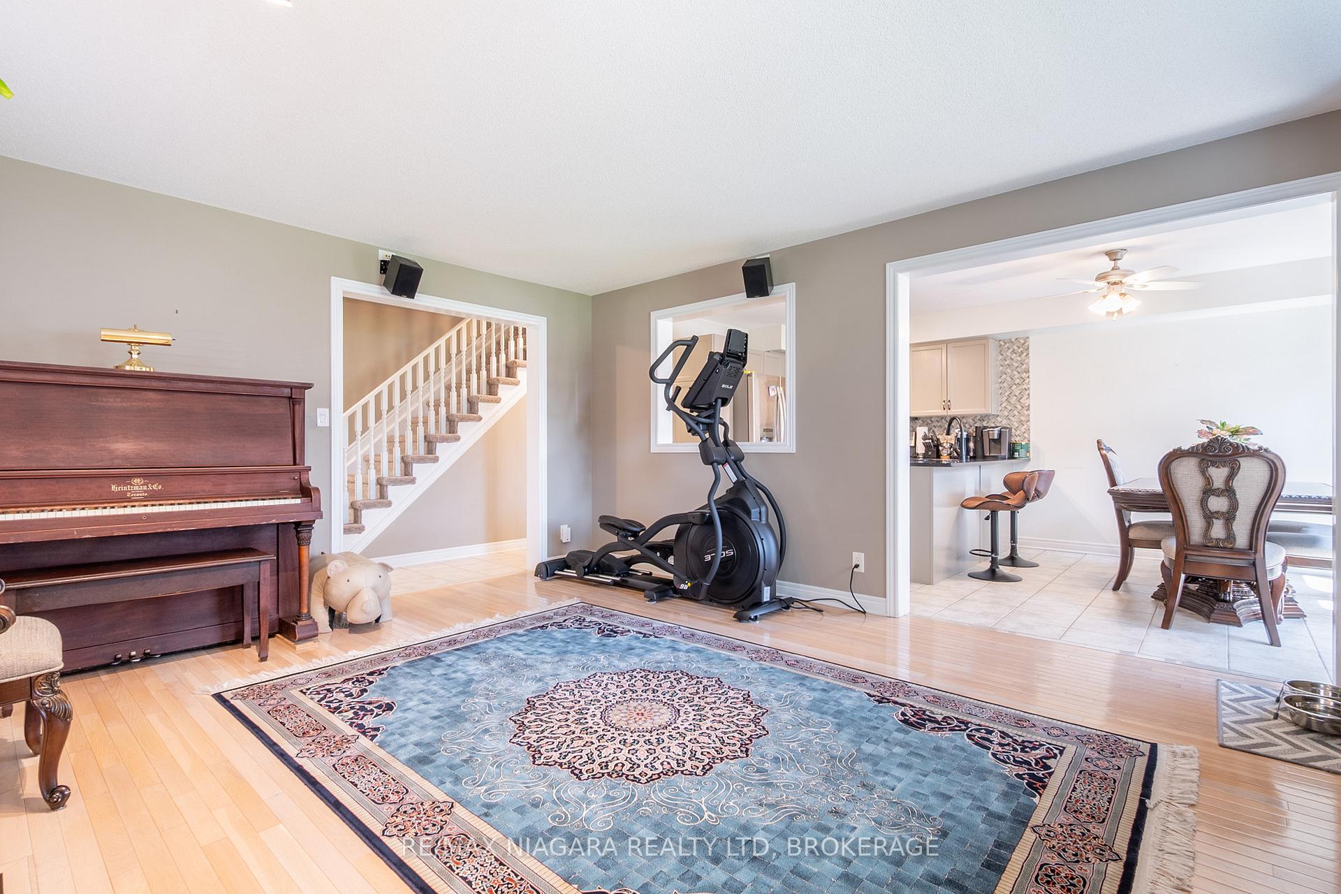 Photo 3 of 20A Brown Drive, St. Catharines, Rykert/Vansickle — HOMEH