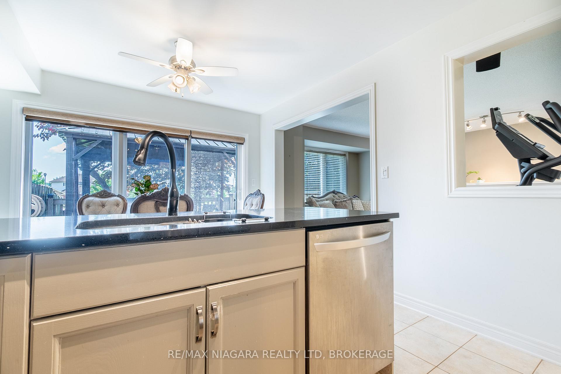 Photo 16 of 20A Brown Drive, St. Catharines, Rykert/Vansickle — HOMEH