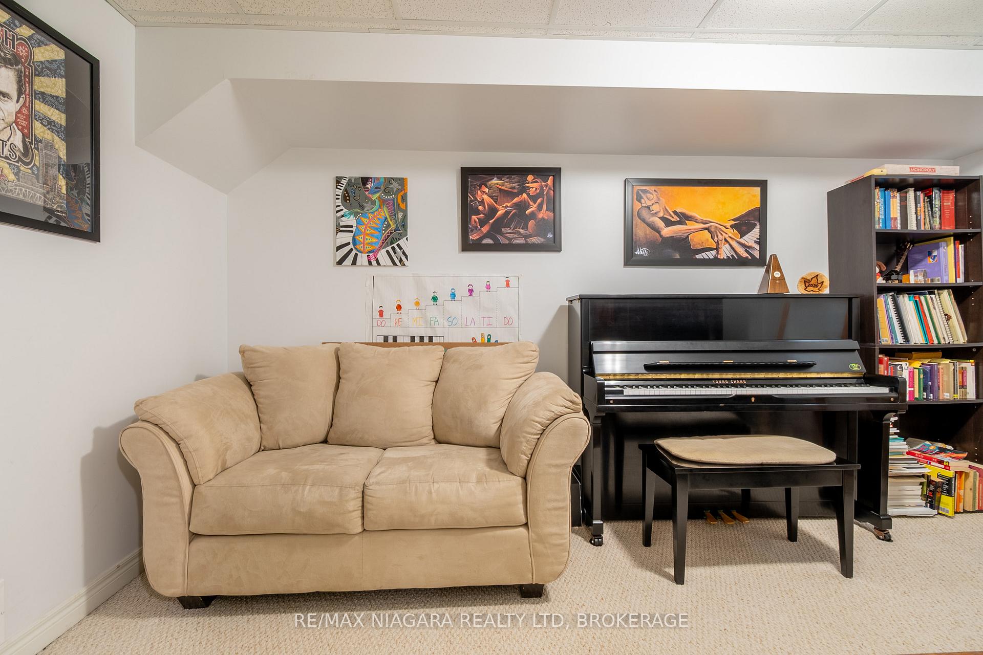 Photo 36 of 20A Brown Drive, St. Catharines, Rykert/Vansickle — HOMEH