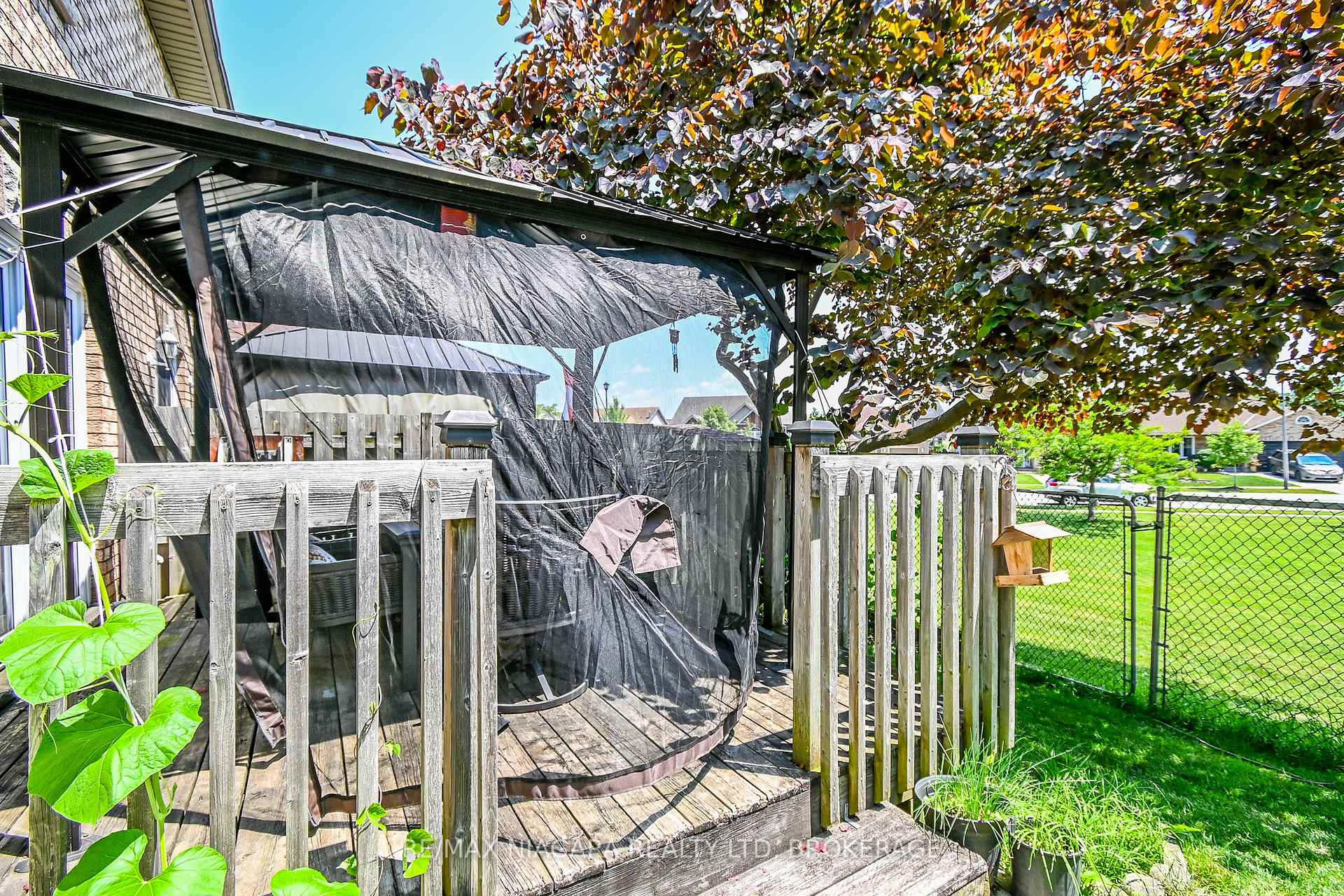 Photo 17 of 20A Brown Drive, St. Catharines, Rykert/Vansickle — HOMEH