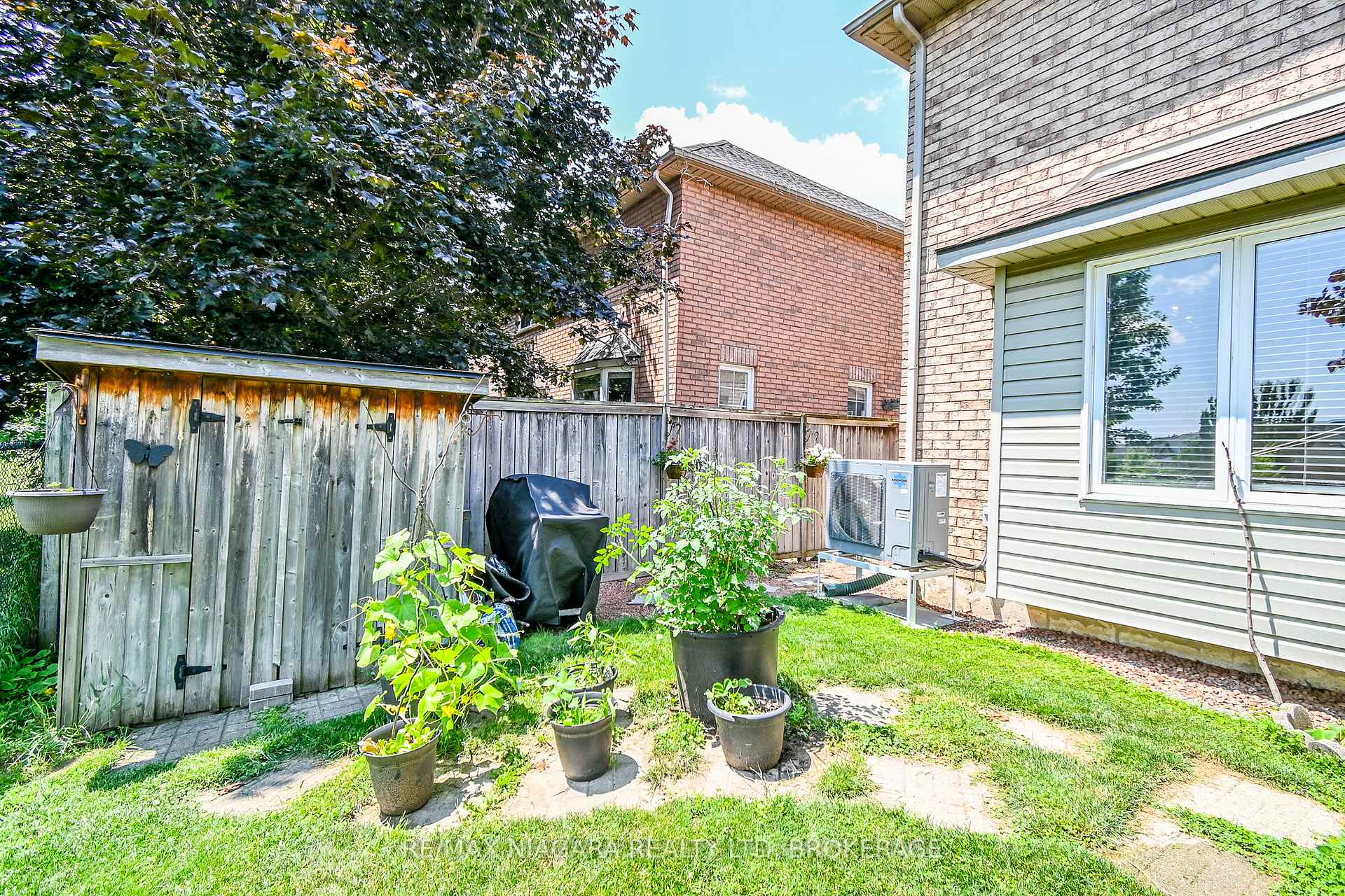 Photo 18 of 20A Brown Drive, St. Catharines, Rykert/Vansickle — HOMEH