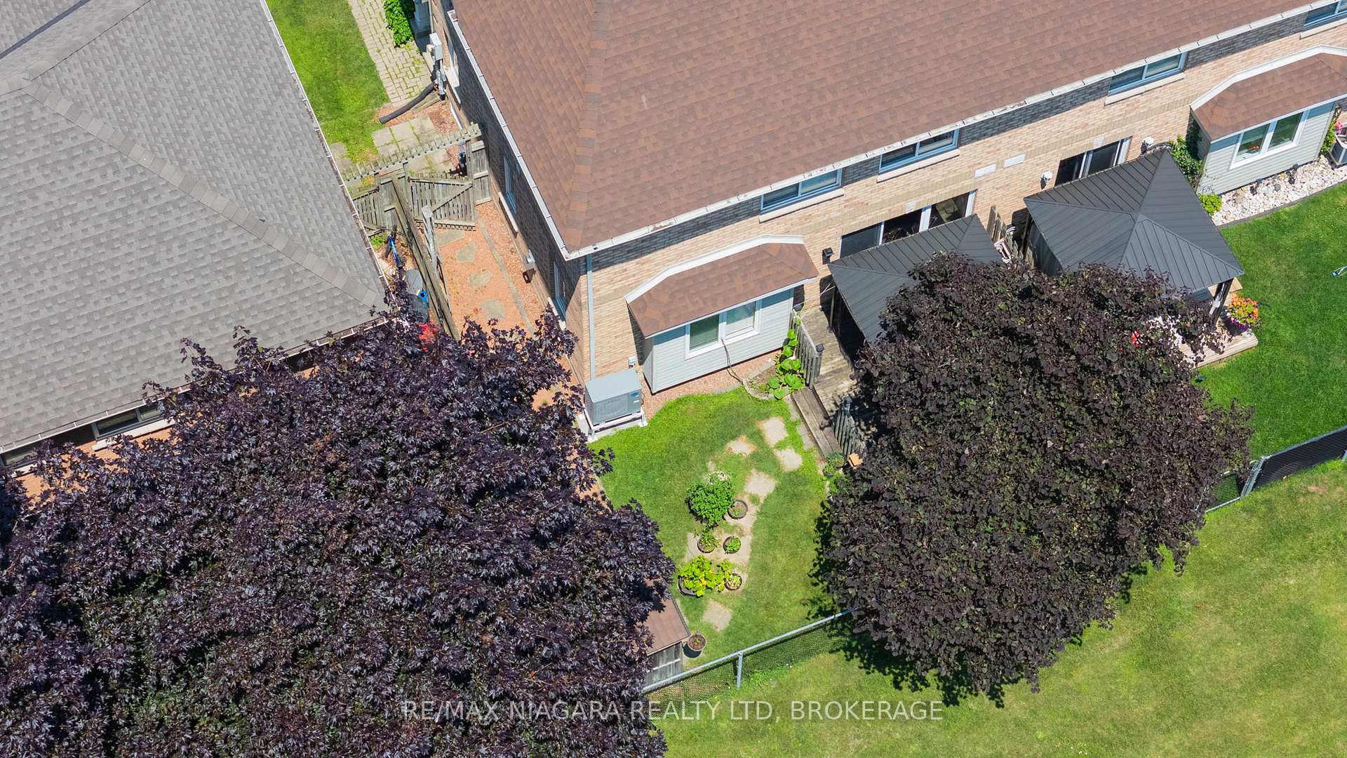 Photo 27 of 20A Brown Drive, St. Catharines, Rykert/Vansickle — HOMEH