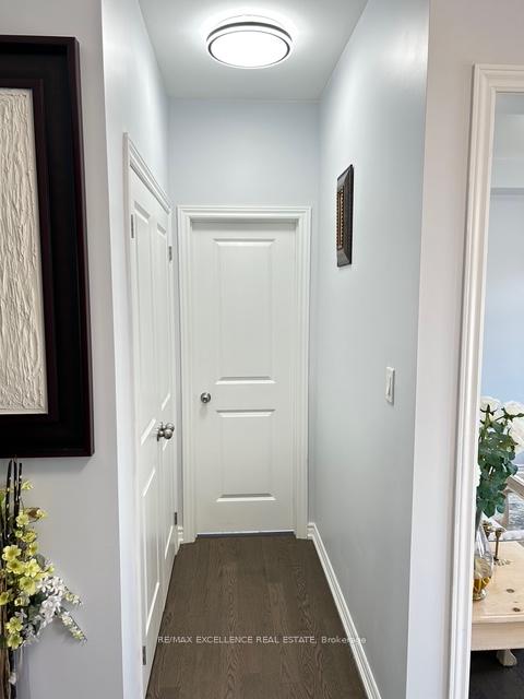 Photo 7 of 26 Stellarton Crescent, Brampton, Northwest Brampton — HOMEH