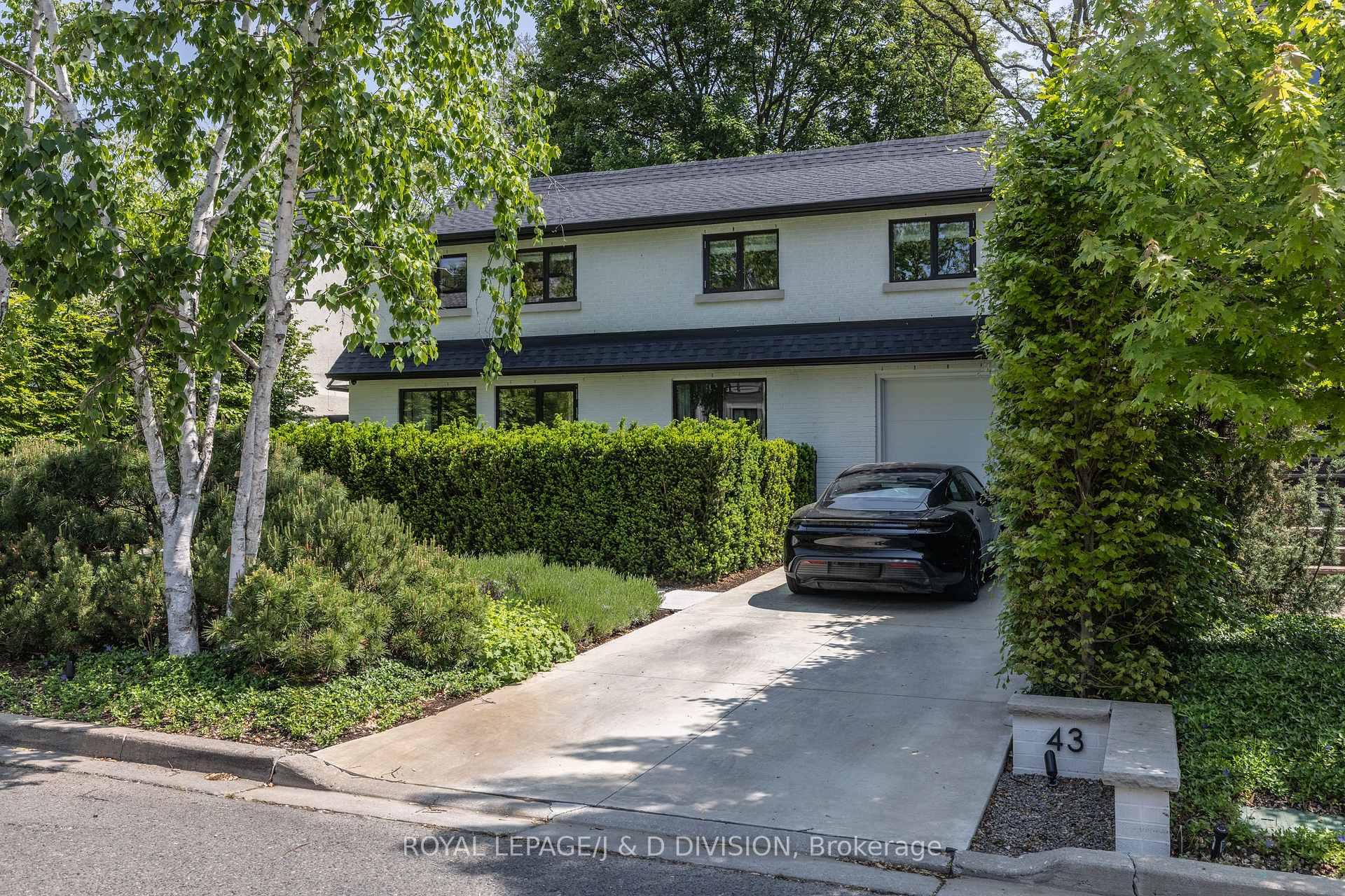 Photo 4 of 43 Douglas Crescent, Toronto, Leaside — HOMEH
