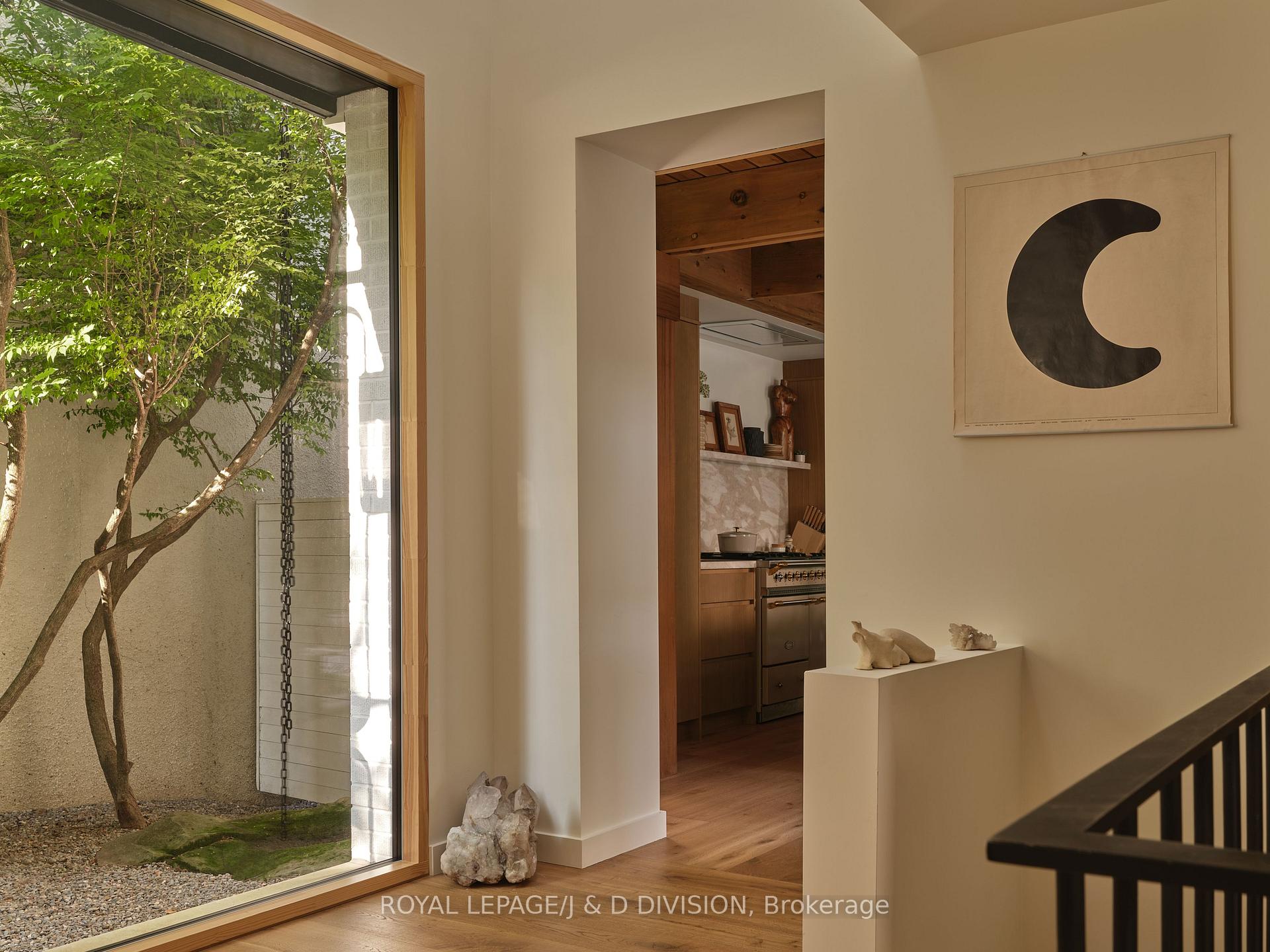 Photo 13 of 43 Douglas Crescent, Toronto, Leaside — HOMEH