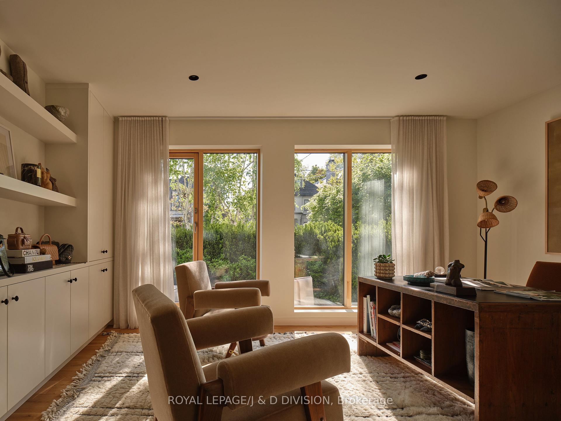 Photo 21 of 43 Douglas Crescent, Toronto, Leaside — HOMEH