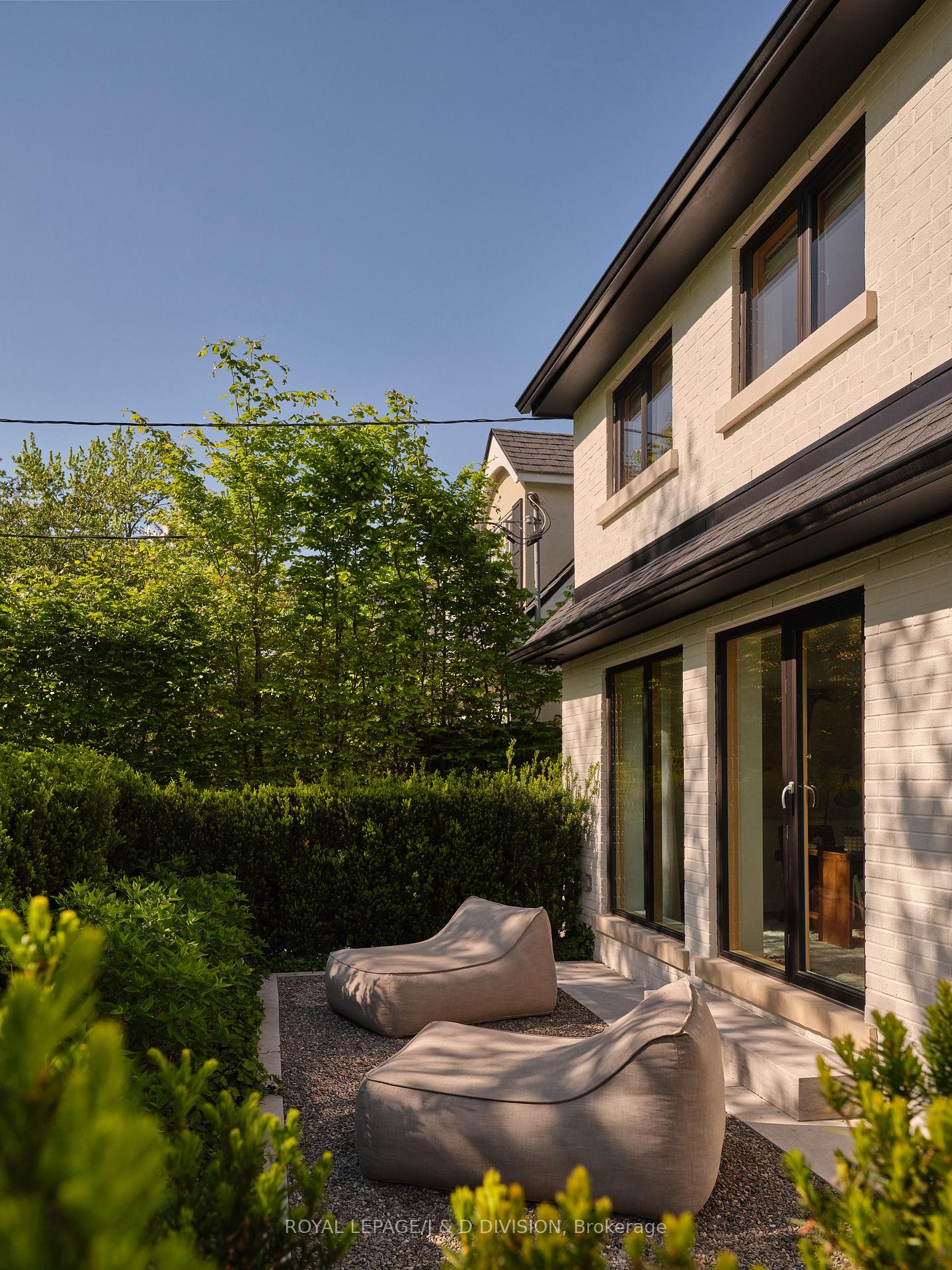 Photo 30 of 43 Douglas Crescent, Toronto, Leaside — HOMEH