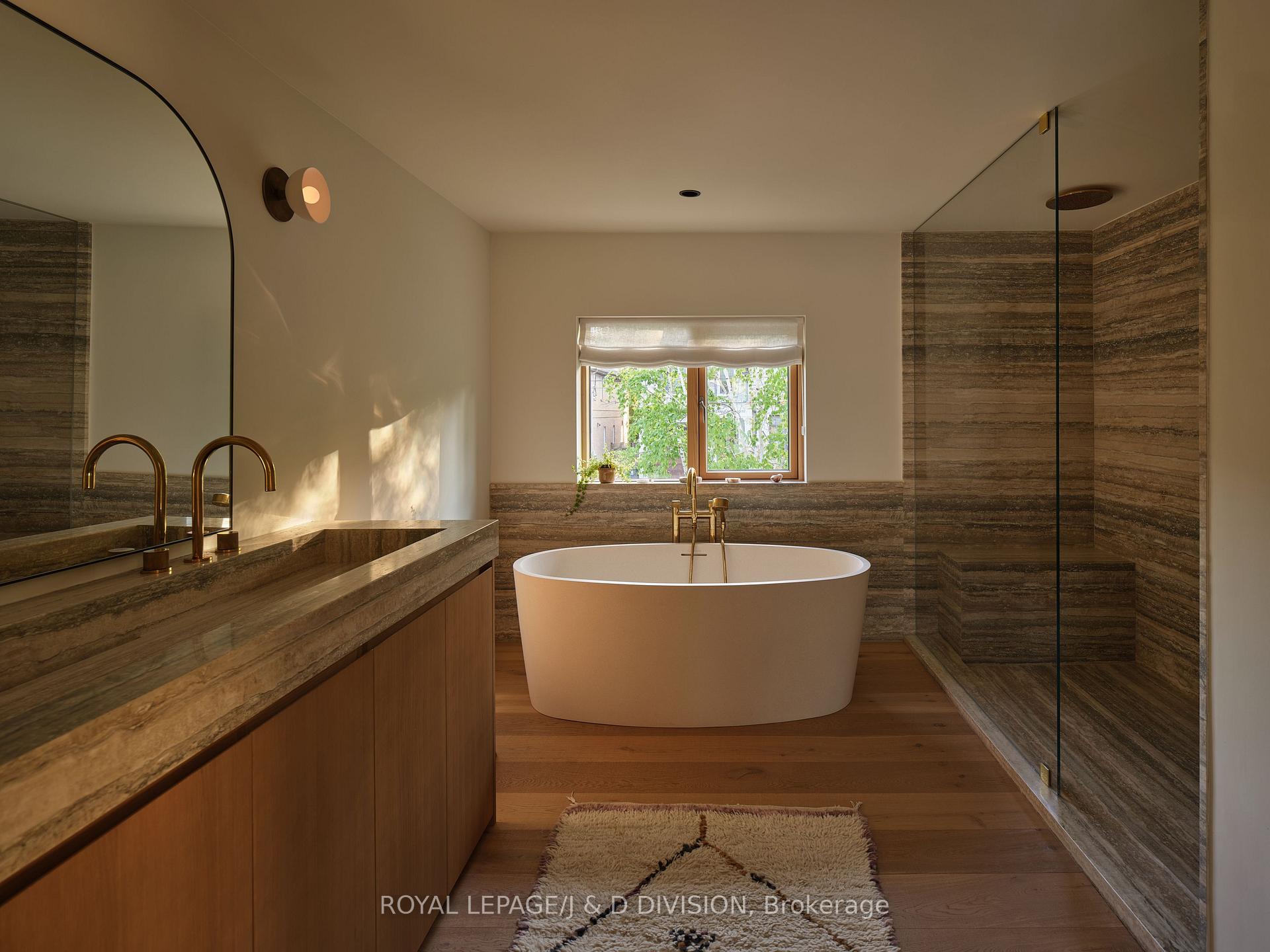 Photo 20 of 43 Douglas Crescent, Toronto, Leaside — HOMEH