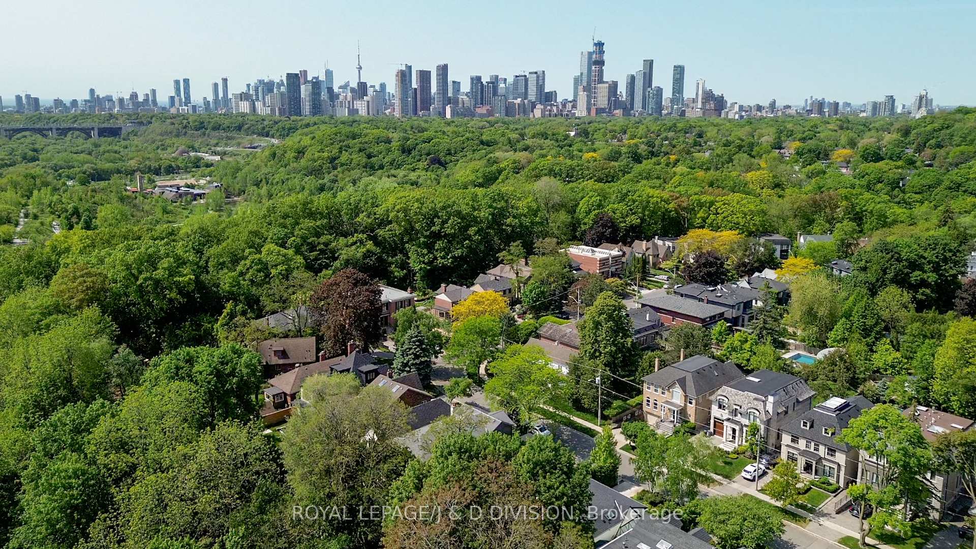 Photo 47 of 43 Douglas Crescent, Toronto, Leaside — HOMEH