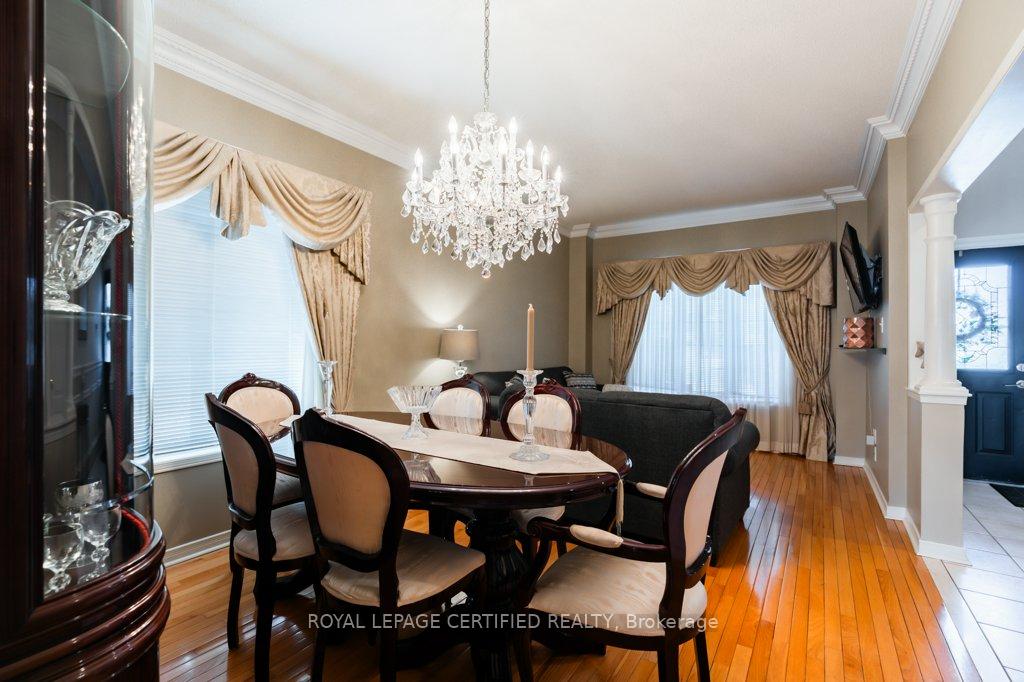 Photo 10 of 29 Woodvalley Drive, Brampton, Fletcher's Meadow — HOMEH