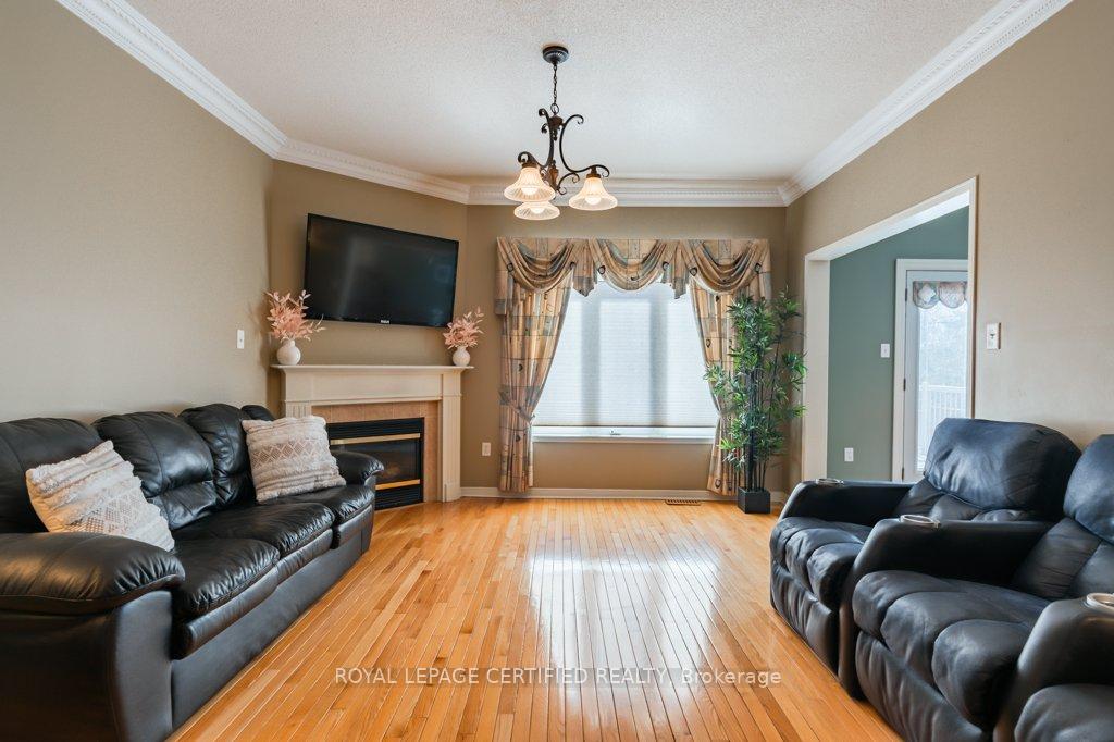 Photo 35 of 29 Woodvalley Drive, Brampton, Fletcher's Meadow — HOMEH