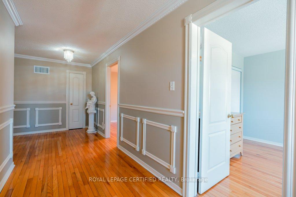 Photo 27 of 29 Woodvalley Drive, Brampton, Fletcher's Meadow — HOMEH