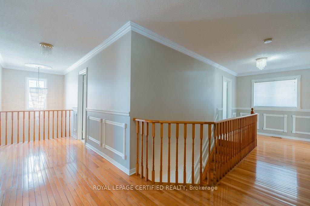 Photo 12 of 29 Woodvalley Drive, Brampton, Fletcher's Meadow — HOMEH