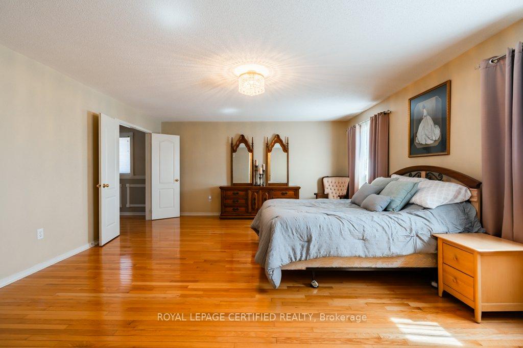 Photo 37 of 29 Woodvalley Drive, Brampton, Fletcher's Meadow — HOMEH