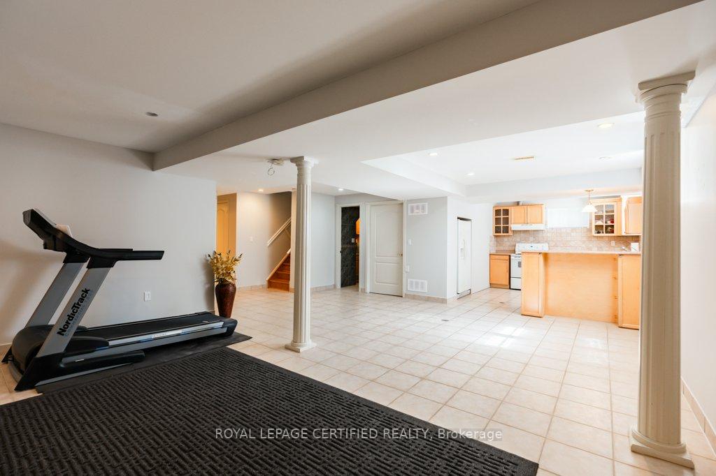 Photo 34 of 29 Woodvalley Drive, Brampton, Fletcher's Meadow — HOMEH