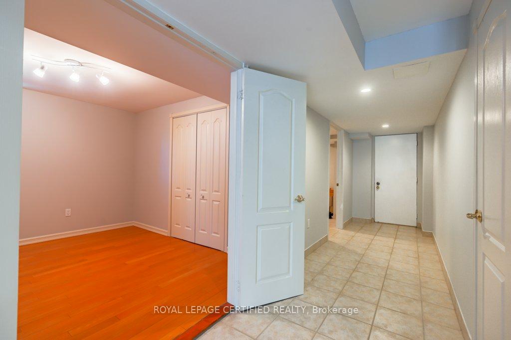 Photo 48 of 29 Woodvalley Drive, Brampton, Fletcher's Meadow — HOMEH