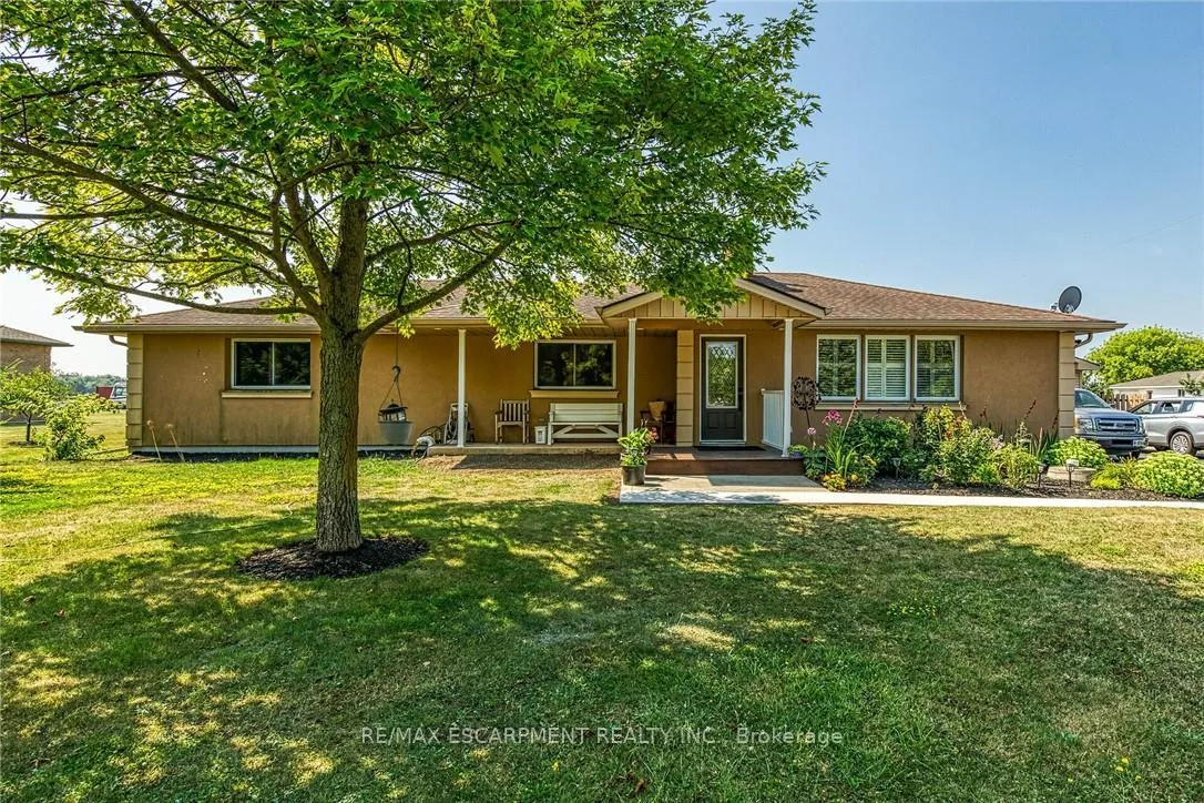 Front of 982 Highland Road E