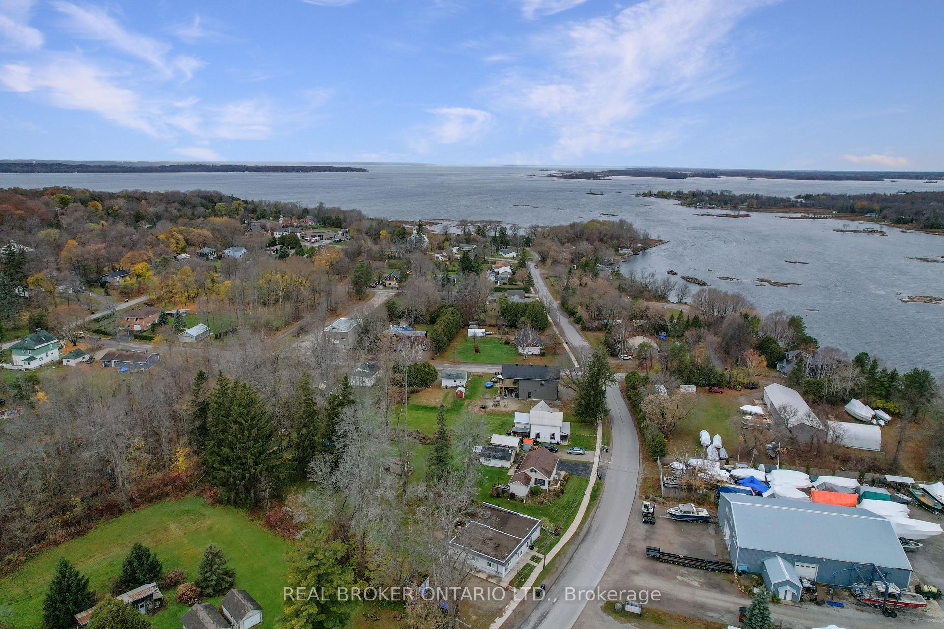 Photo 4 of 54 Coldwater Road, Tay, Waubaushene — HOMEH