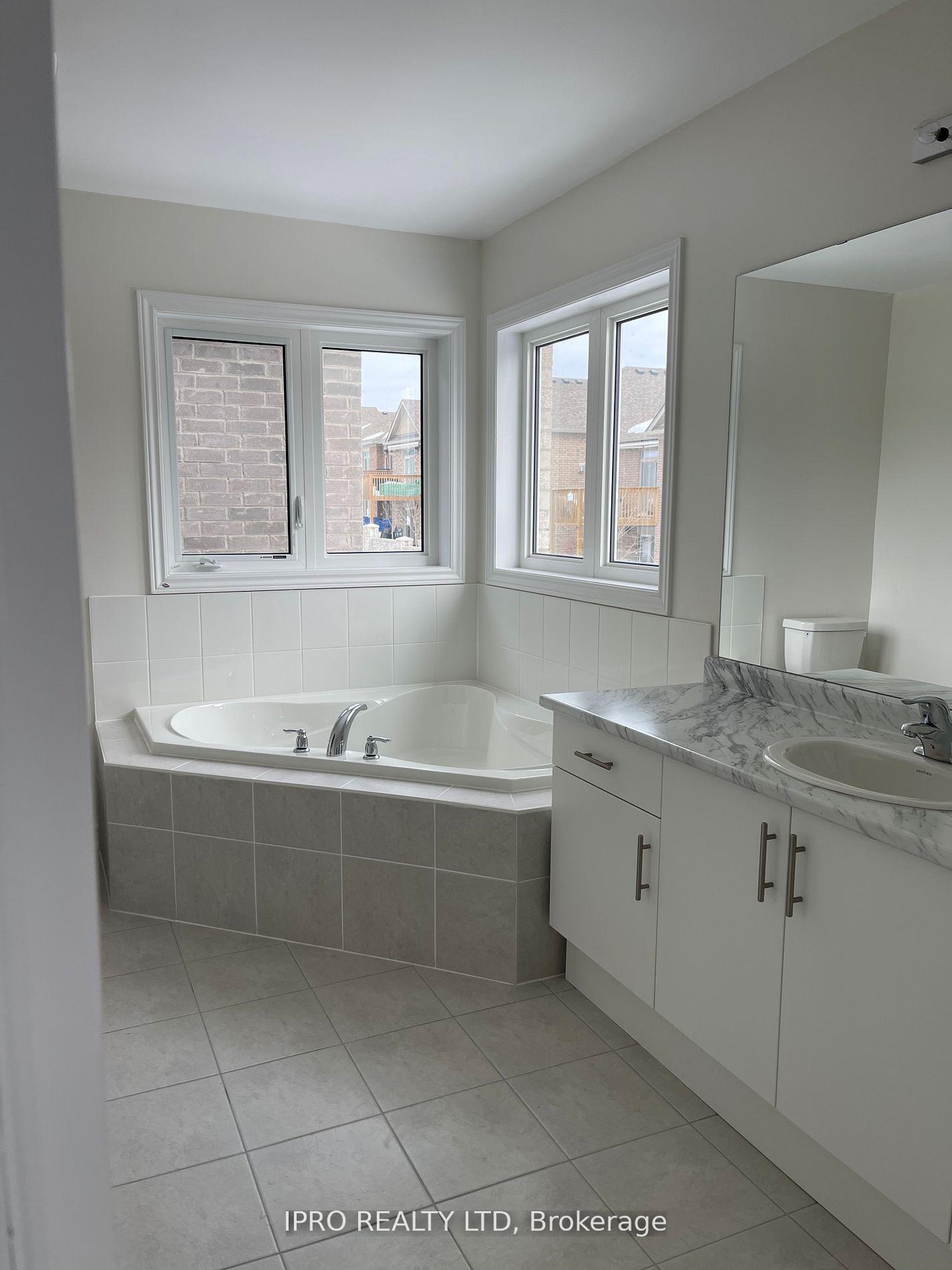 Photo 2 of 35 Lawrence D Pridham Avenue E, New Tecumseth, Rural New Tecumseth — HOMEH