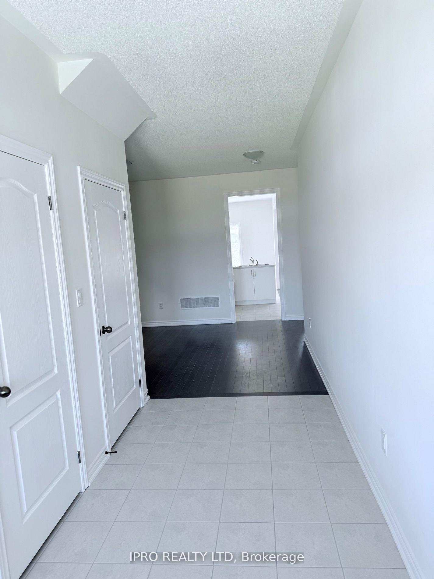 Photo 9 of 35 Lawrence D Pridham Avenue E, New Tecumseth, Rural New Tecumseth — HOMEH