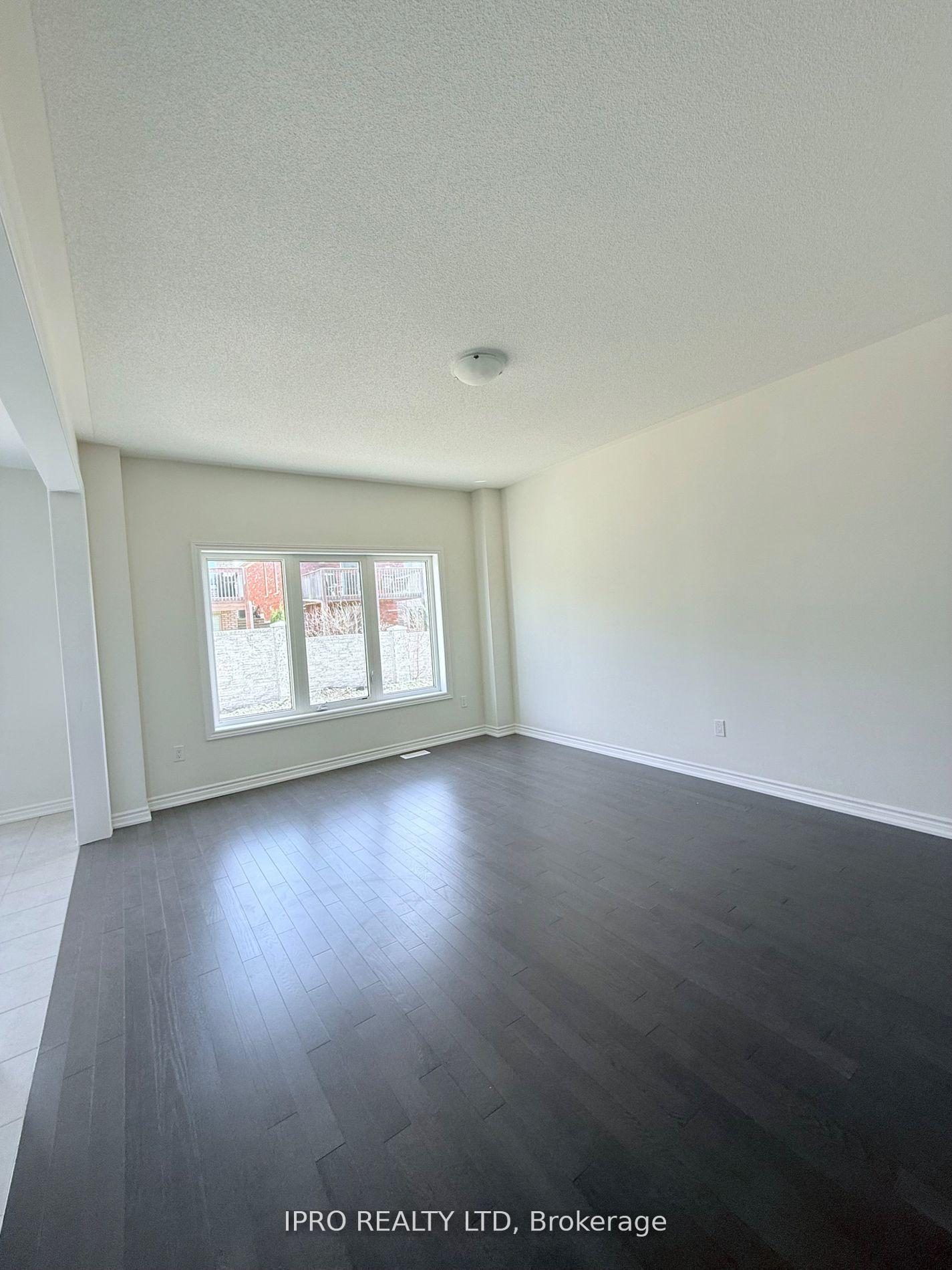Photo 3 of 35 Lawrence D Pridham Avenue E, New Tecumseth, Rural New Tecumseth — HOMEH