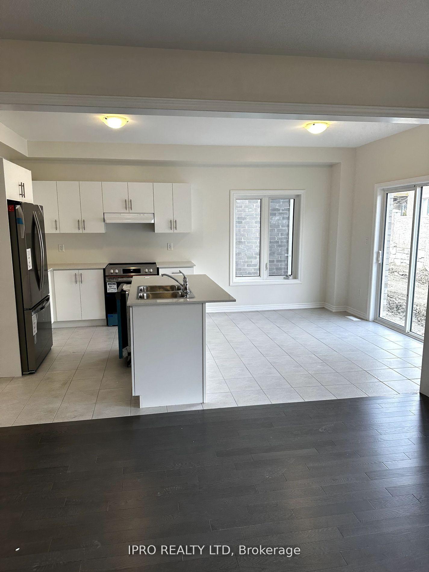 Photo 10 of 35 Lawrence D Pridham Avenue E, New Tecumseth, Rural New Tecumseth — HOMEH
