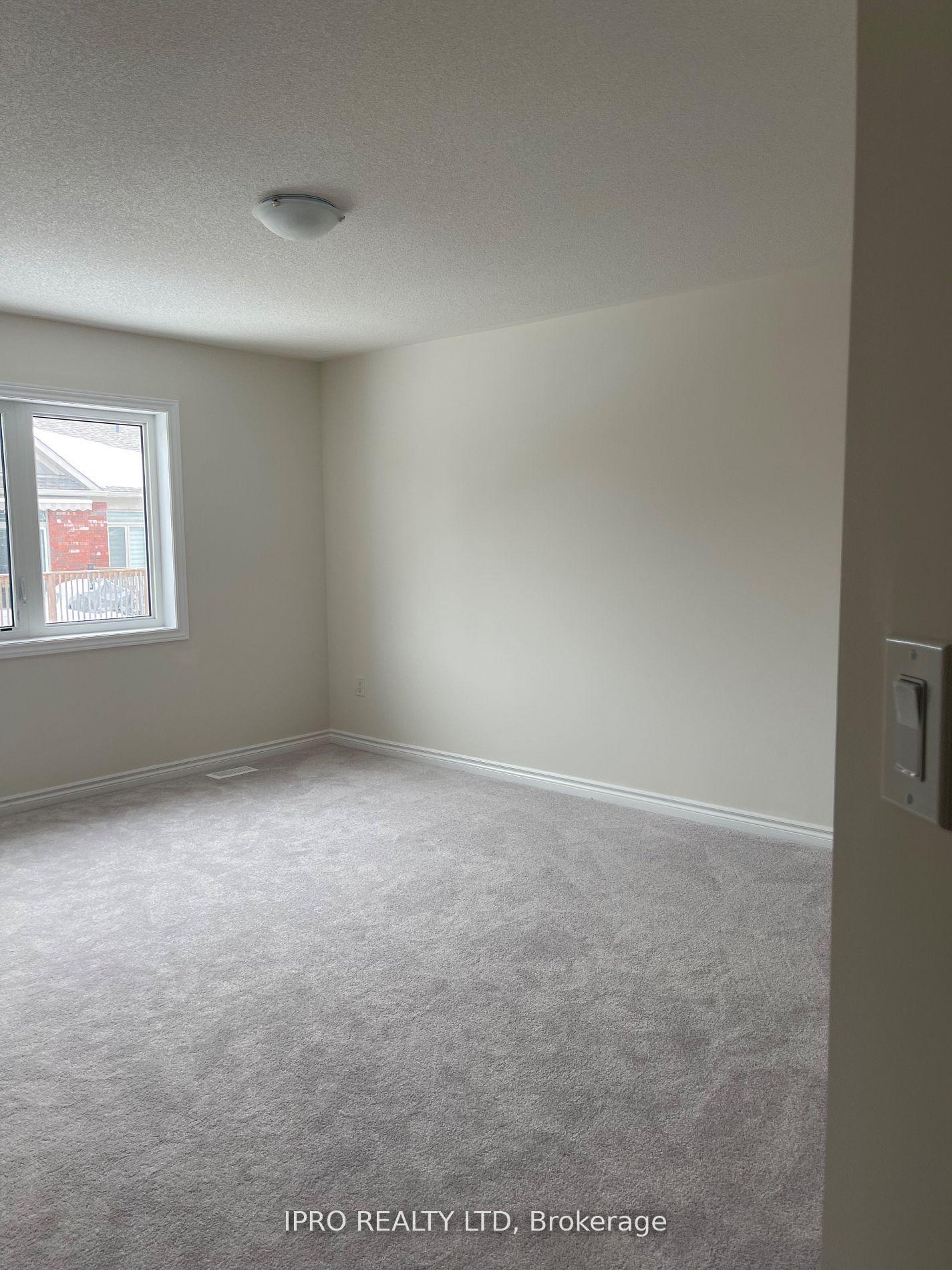Photo 4 of 35 Lawrence D Pridham Avenue E, New Tecumseth, Rural New Tecumseth — HOMEH
