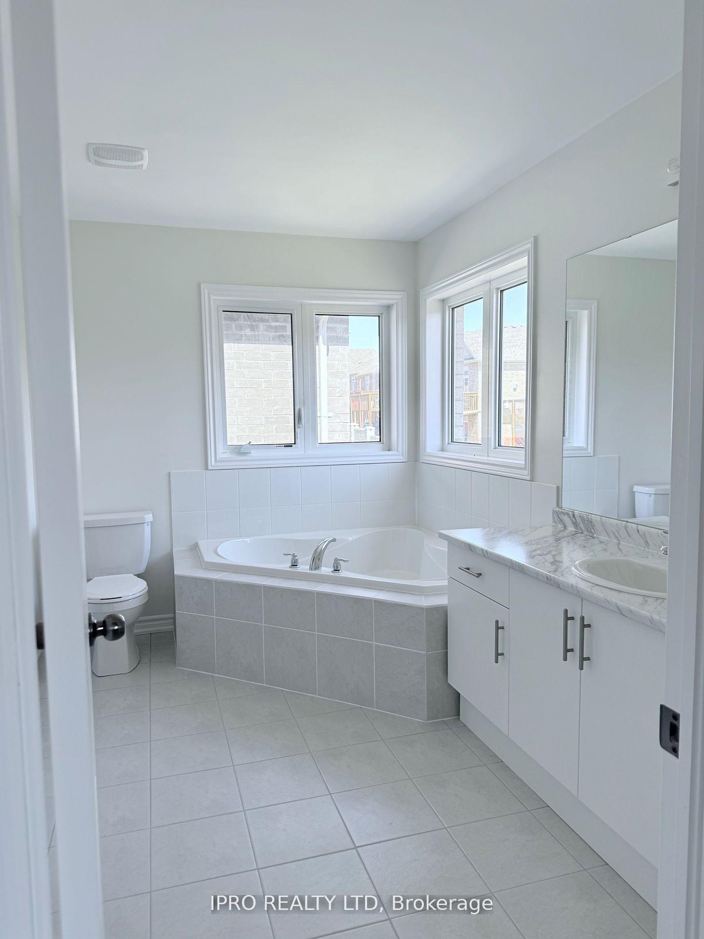 Photo 16 of 35 Lawrence D Pridham Avenue E, New Tecumseth, Rural New Tecumseth — HOMEH