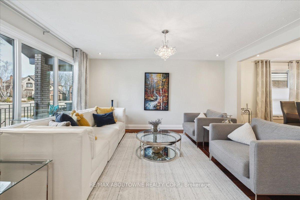 Photo 13 of 22 Mathers Drive, Hamilton, Stoney Creek — HOMEH
