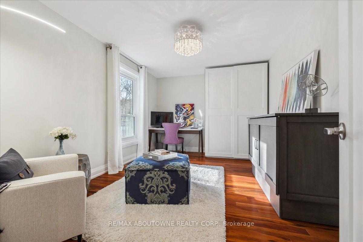 Photo 14 of 22 Mathers Drive, Hamilton, Stoney Creek — HOMEH