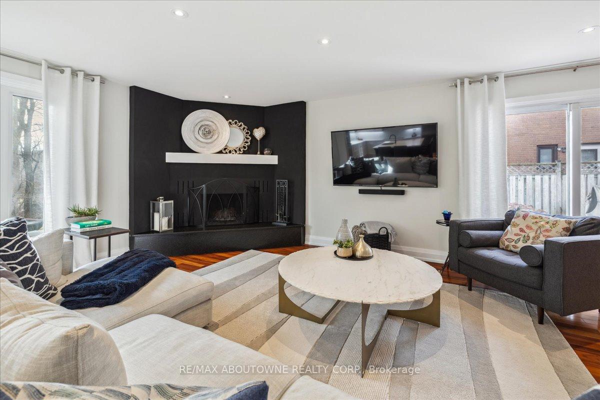 Photo 6 of 22 Mathers Drive, Hamilton, Stoney Creek — HOMEH