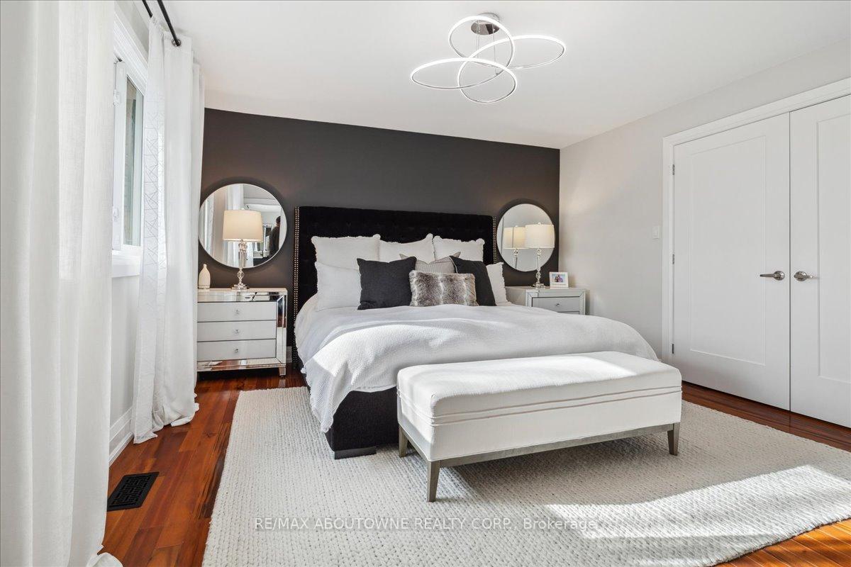 Photo 17 of 22 Mathers Drive, Hamilton, Stoney Creek — HOMEH