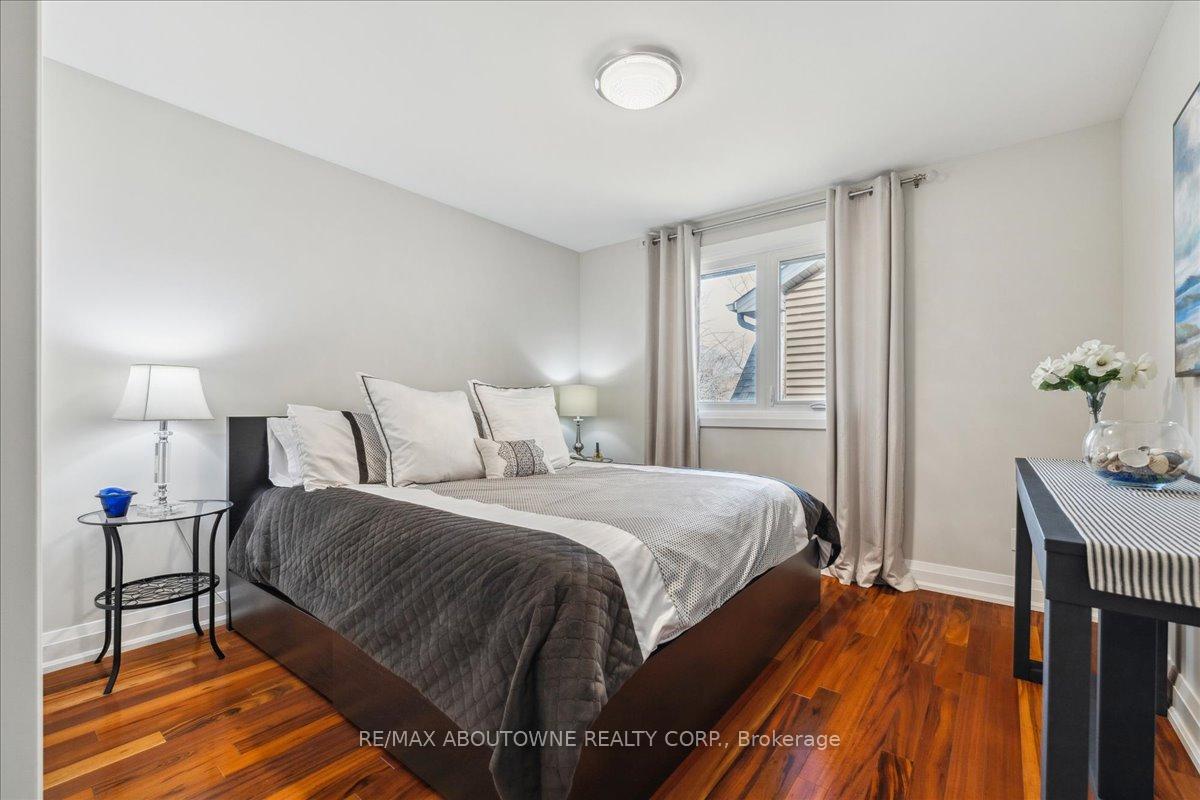 Photo 25 of 22 Mathers Drive, Hamilton, Stoney Creek — HOMEH