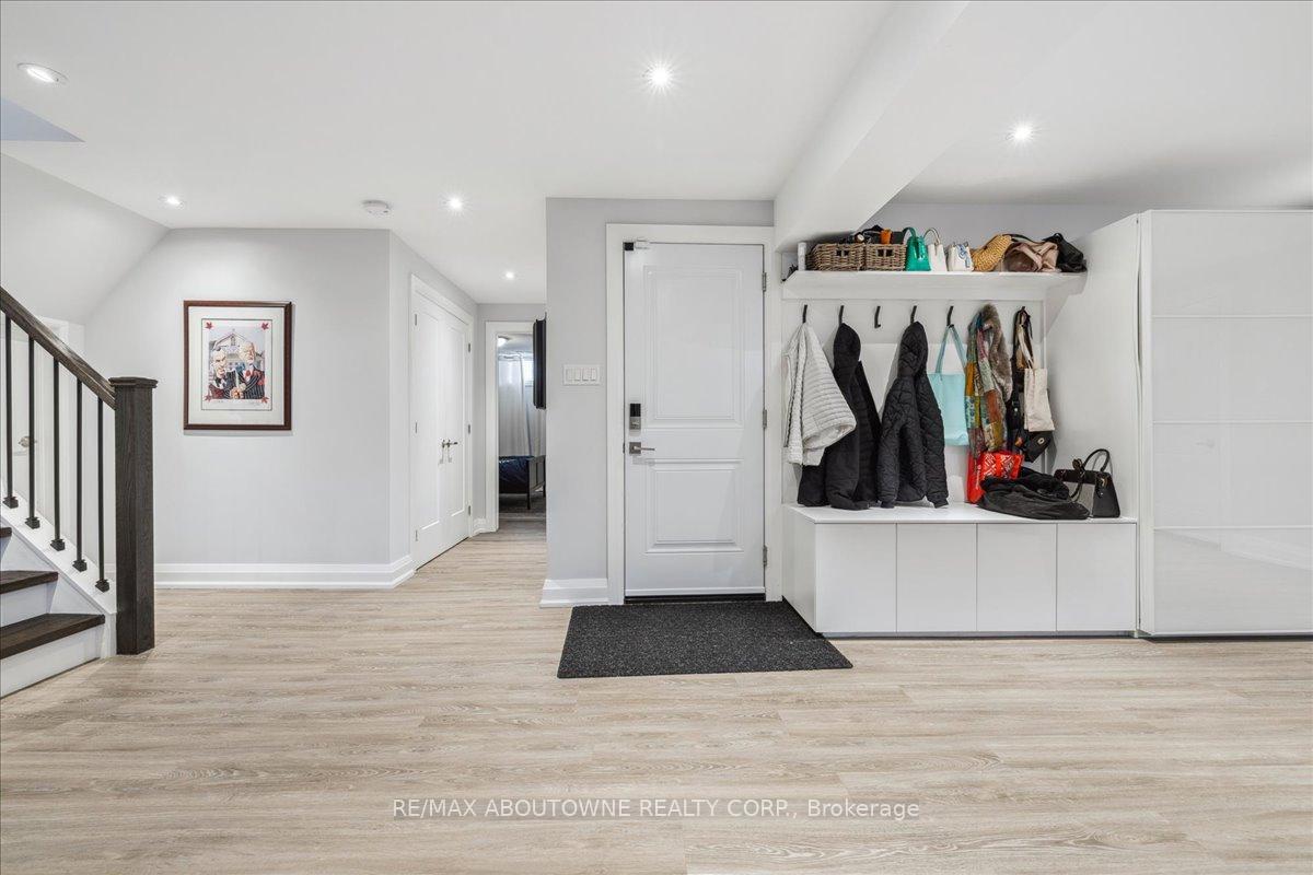 Photo 40 of 22 Mathers Drive, Hamilton, Stoney Creek — HOMEH