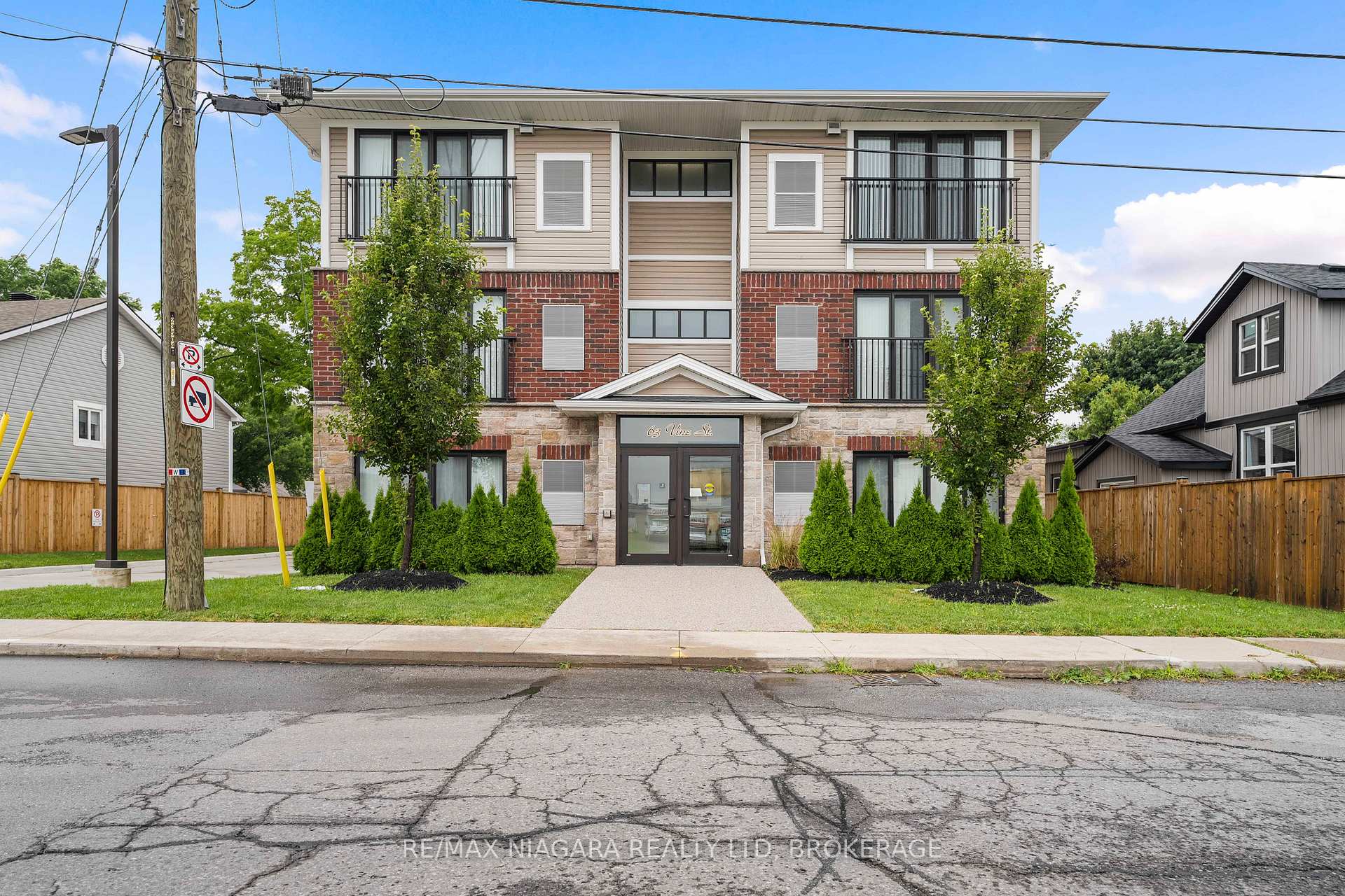 Front of Unit 201, 63 Vine Street S
