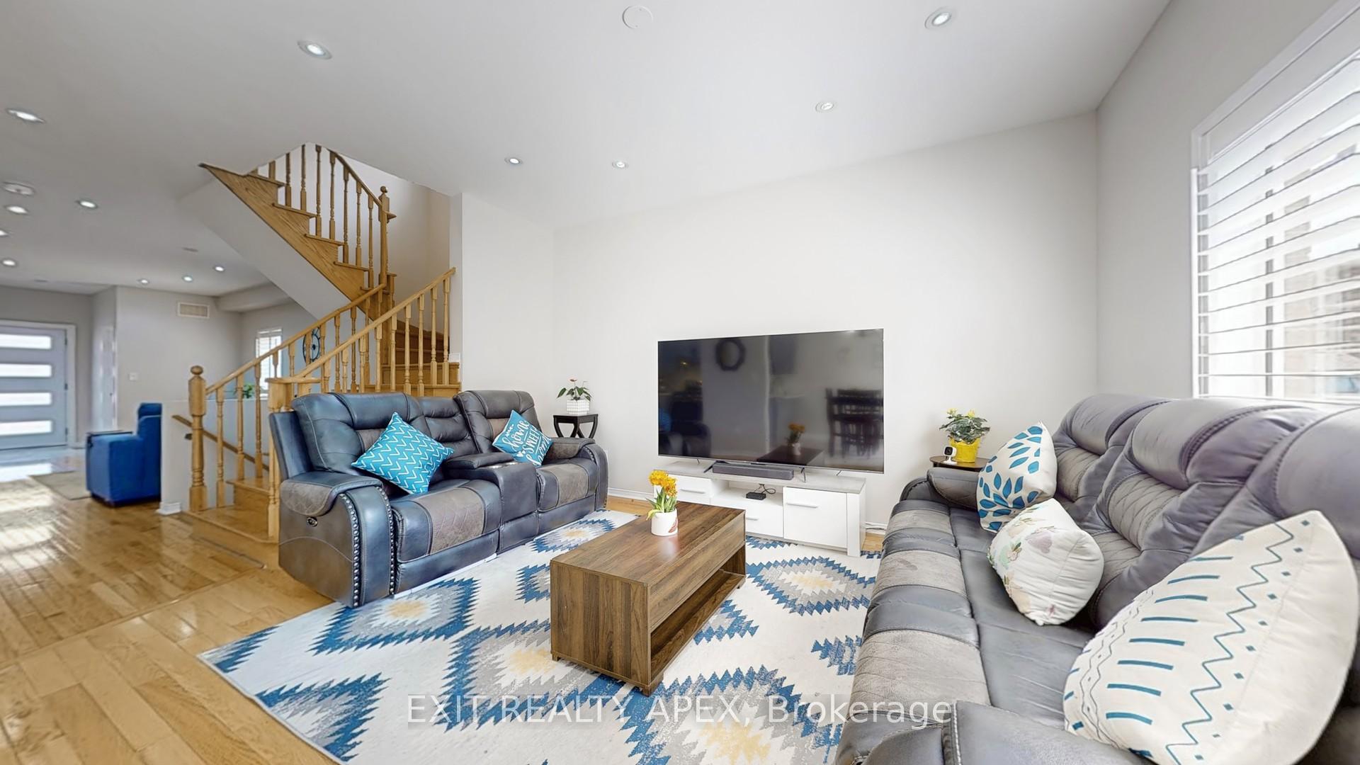 Photo 15 of 77 Commodore Dr, Brampton, Credit Valley — HOMEH